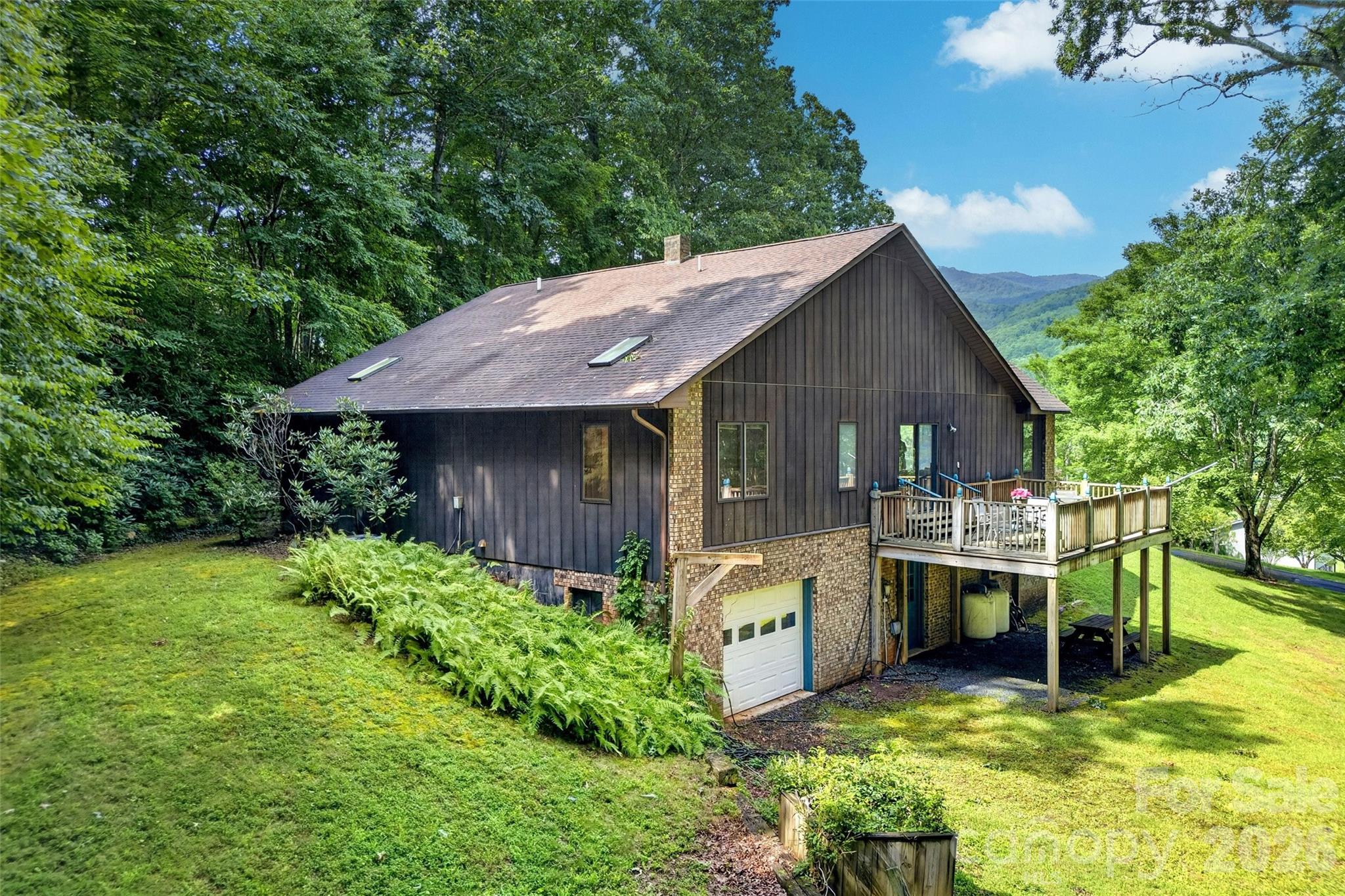 108 Shenandoah Drive — Burnsville