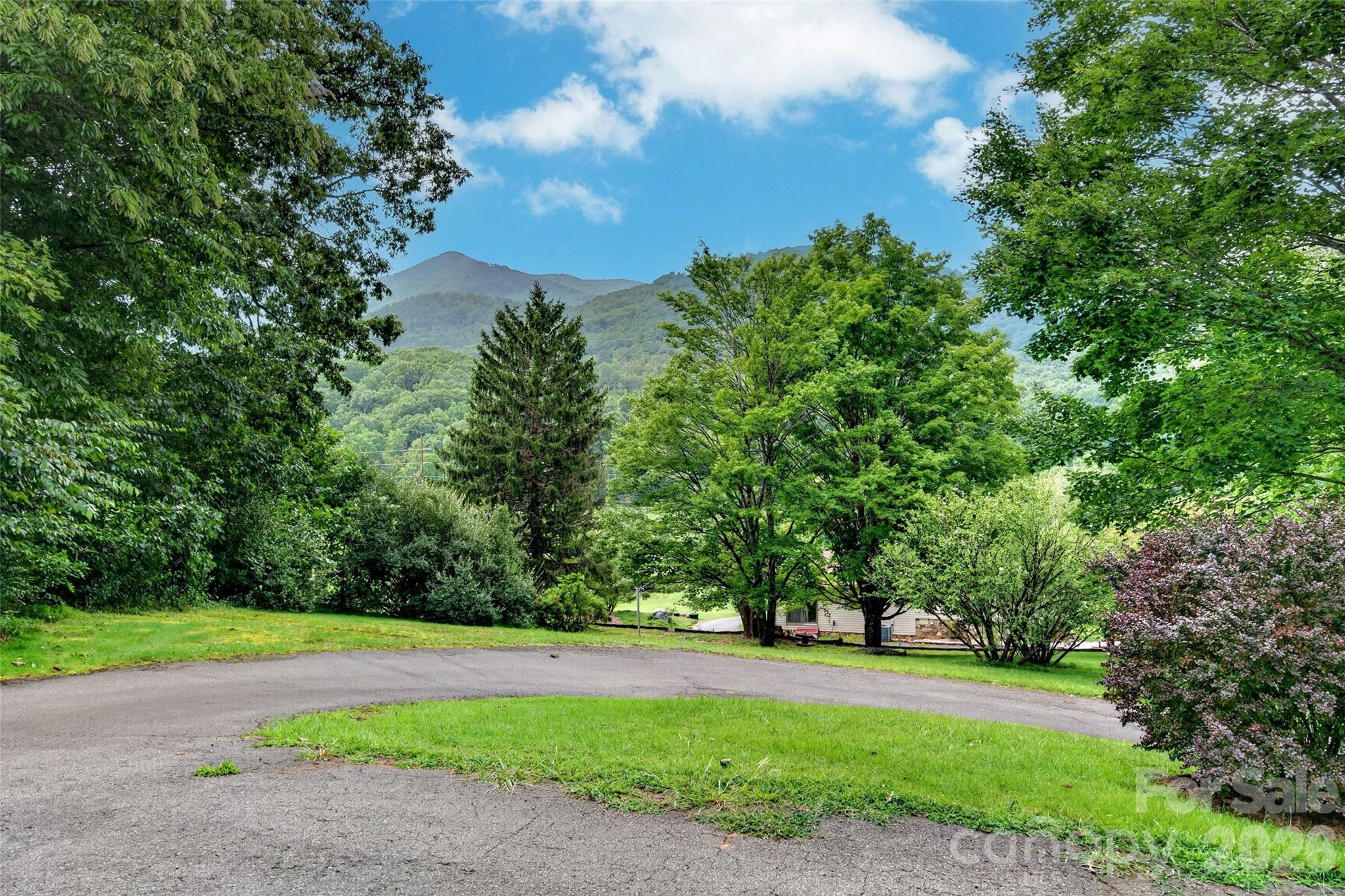 108 Shenandoah Drive — Burnsville