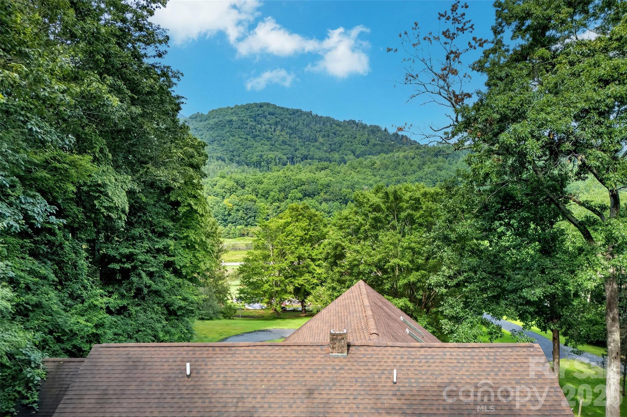 108 Shenandoah Drive — Burnsville