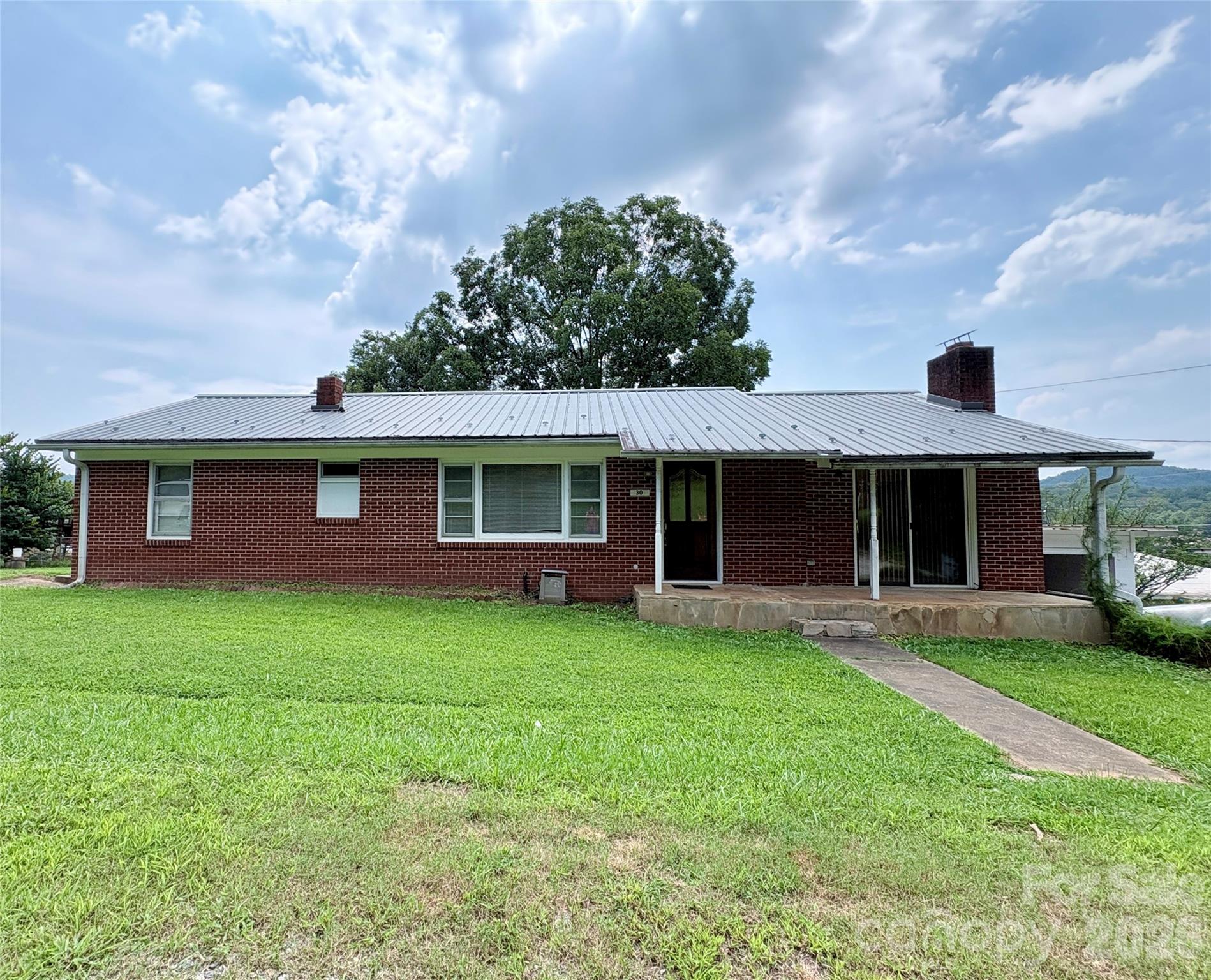 30 Cypress Road — Marion