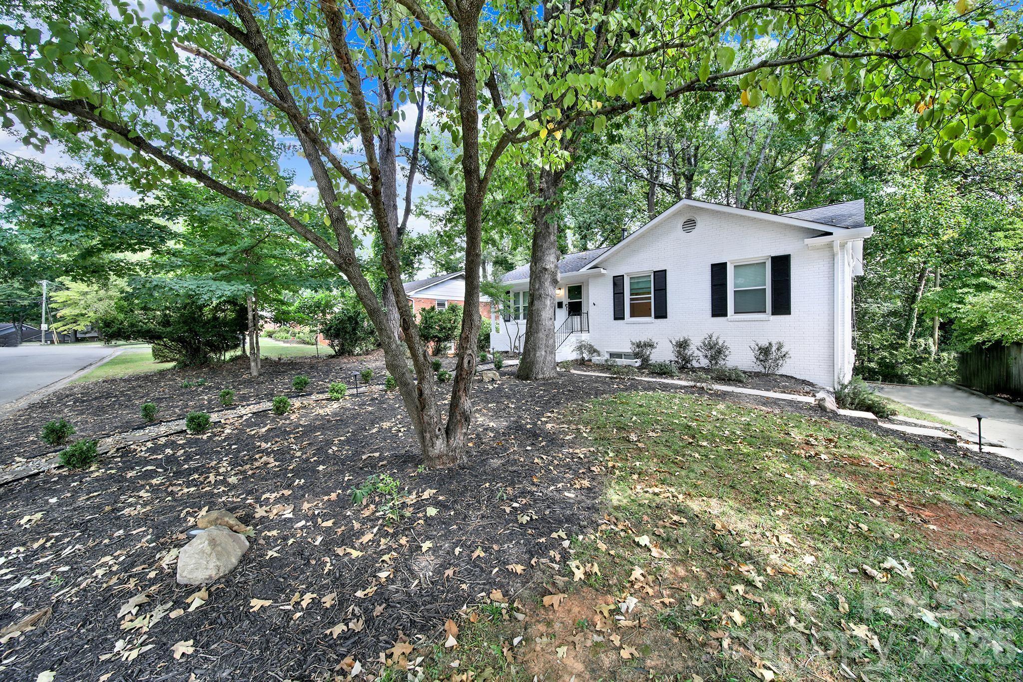 7439 Watercrest Road — Charlotte