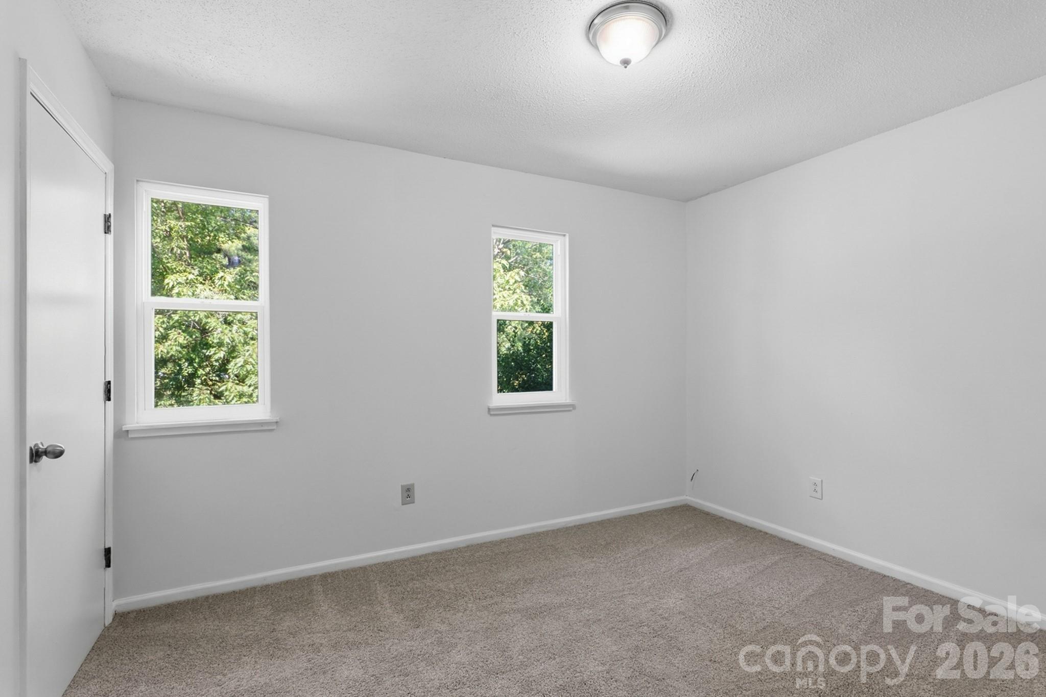 5300 Rolling Oak Lane — Charlotte