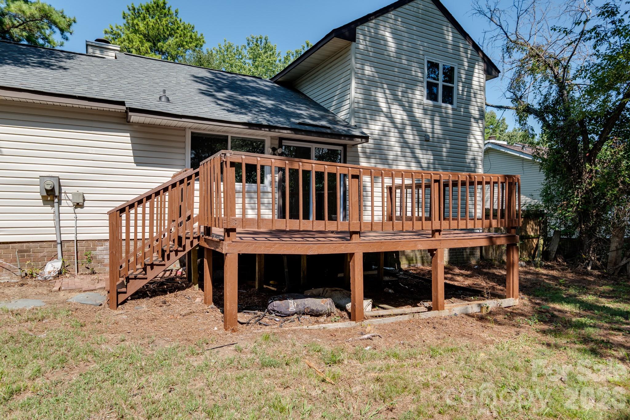 5300 Rolling Oak Lane — Charlotte
