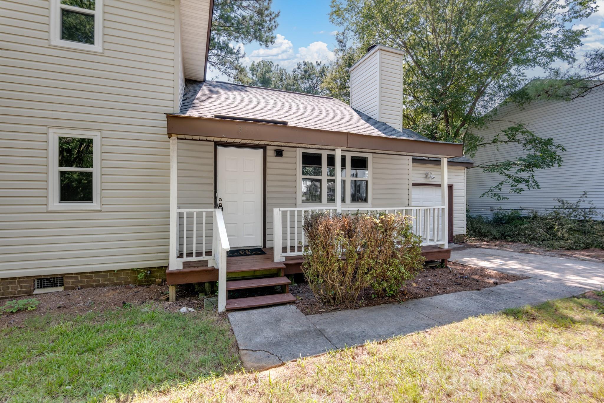 5300 Rolling Oak Lane — Charlotte