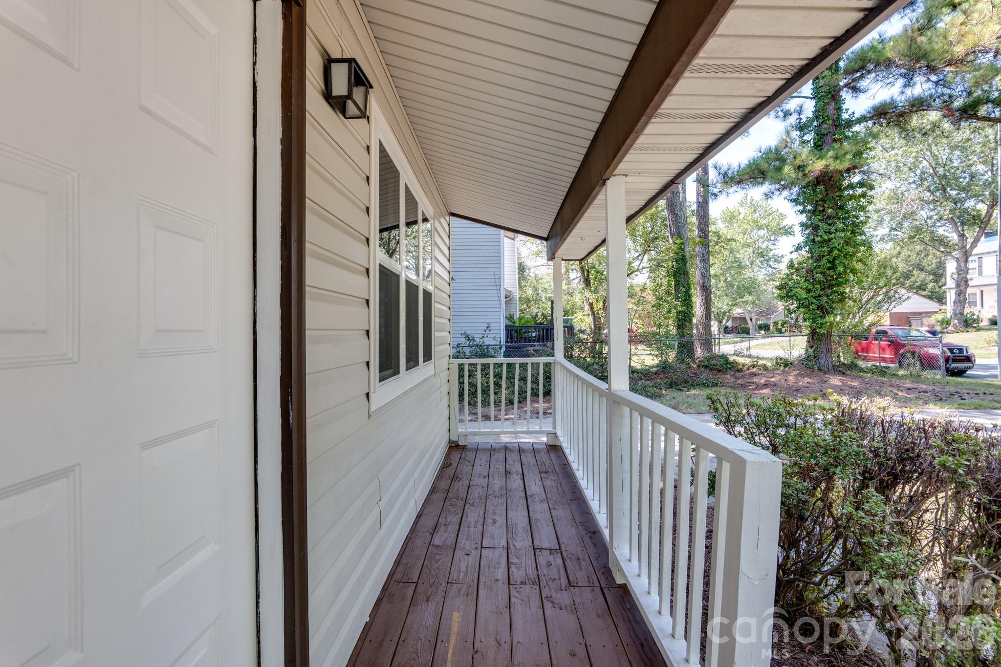 5300 Rolling Oak Lane — Charlotte