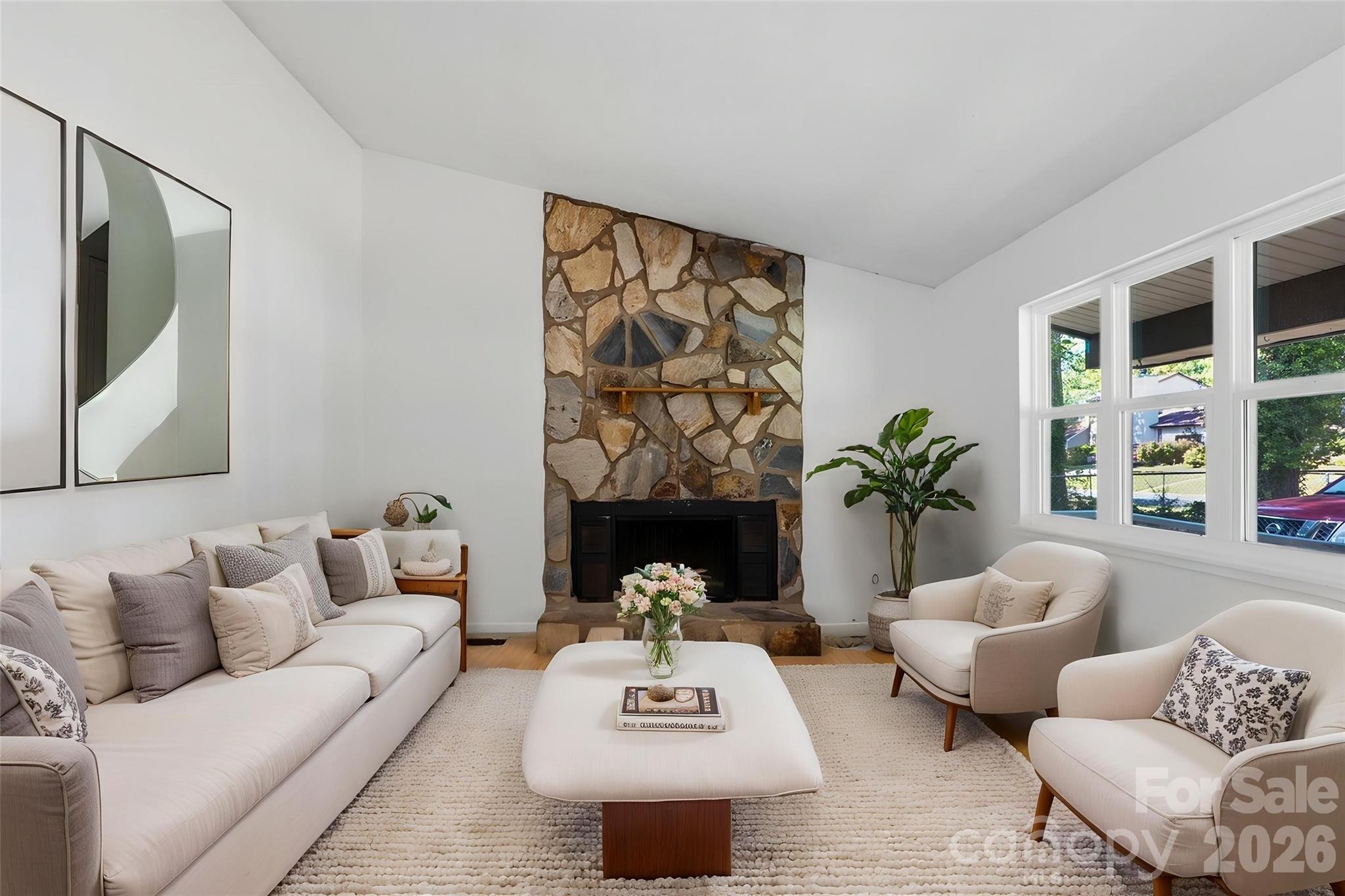 5300 Rolling Oak Lane — Charlotte