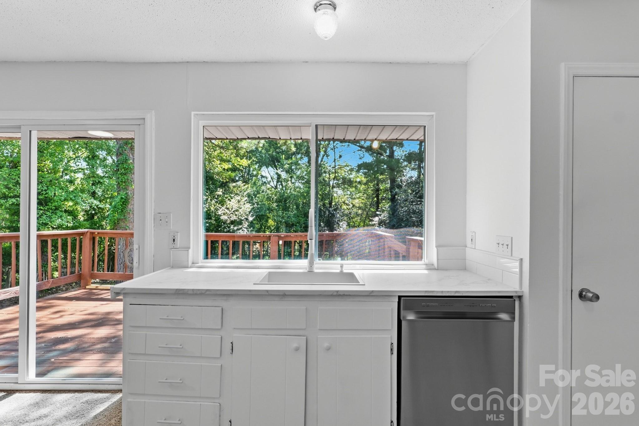 5300 Rolling Oak Lane — Charlotte
