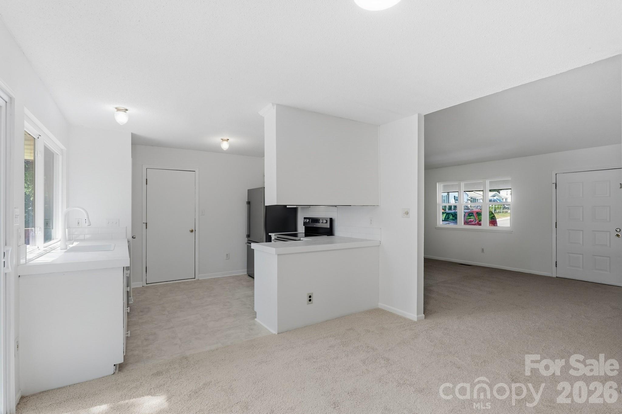 5300 Rolling Oak Lane — Charlotte
