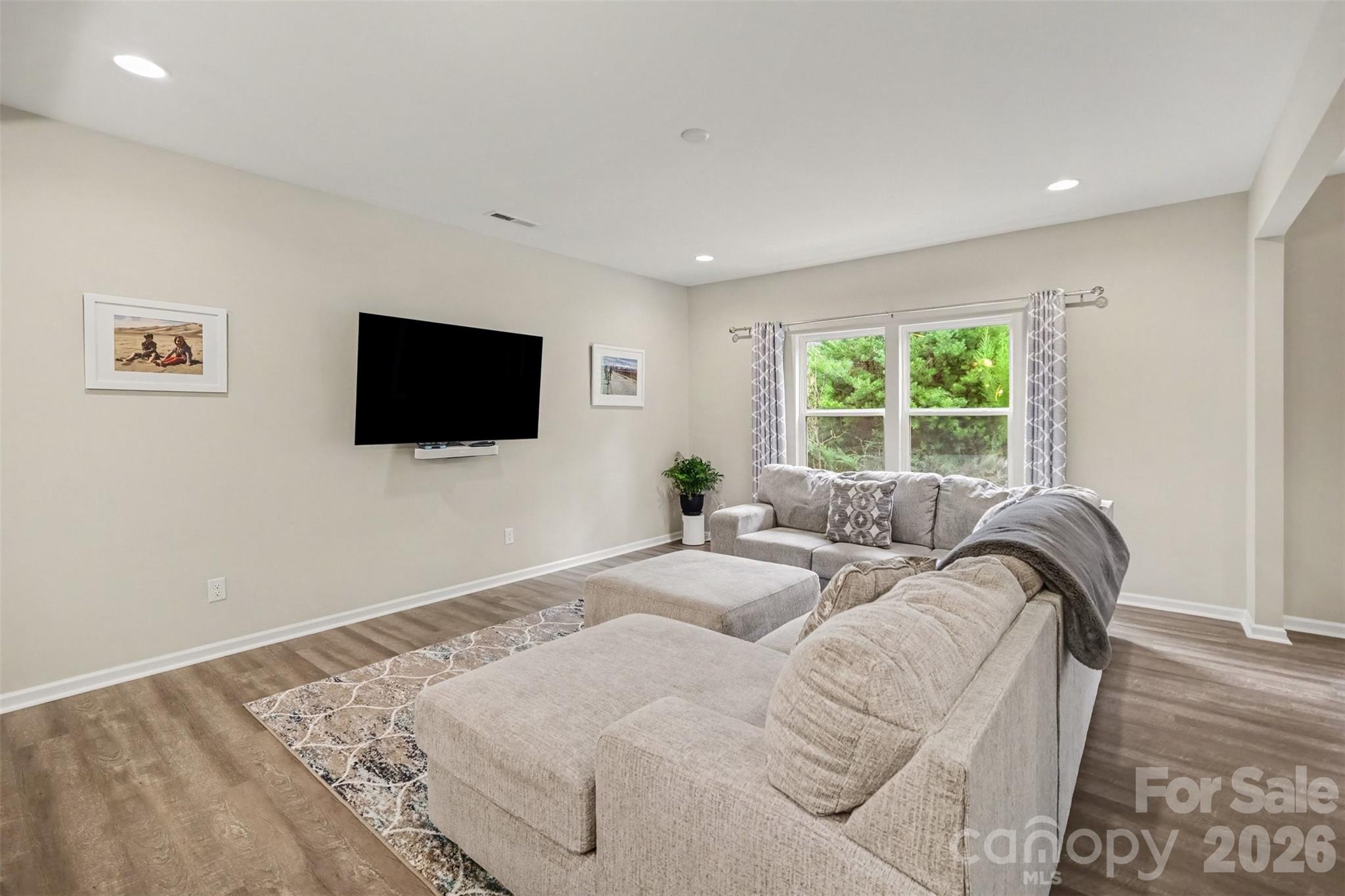 1138 Streamside Lane — York