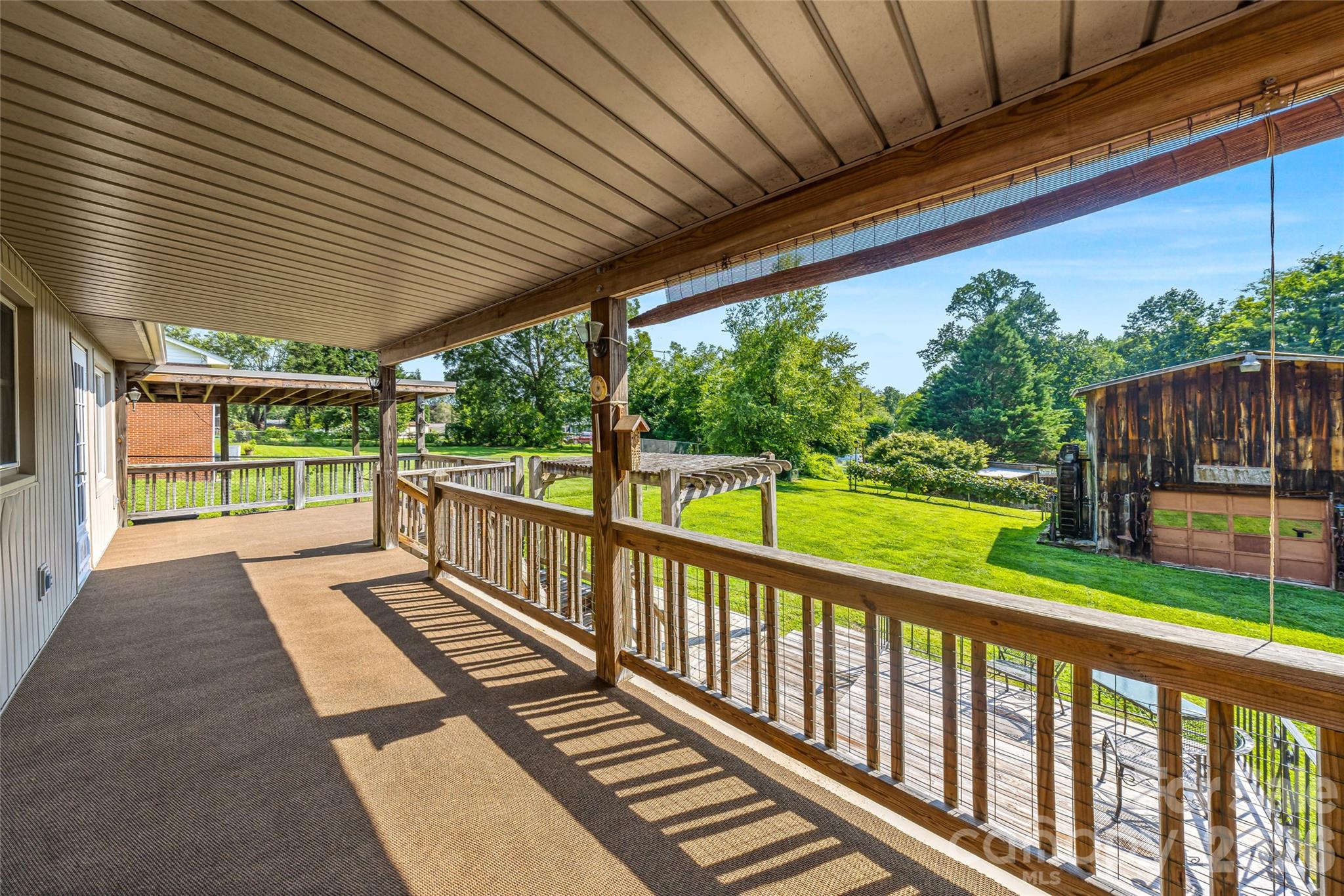 708 Loop Road — Hendersonville