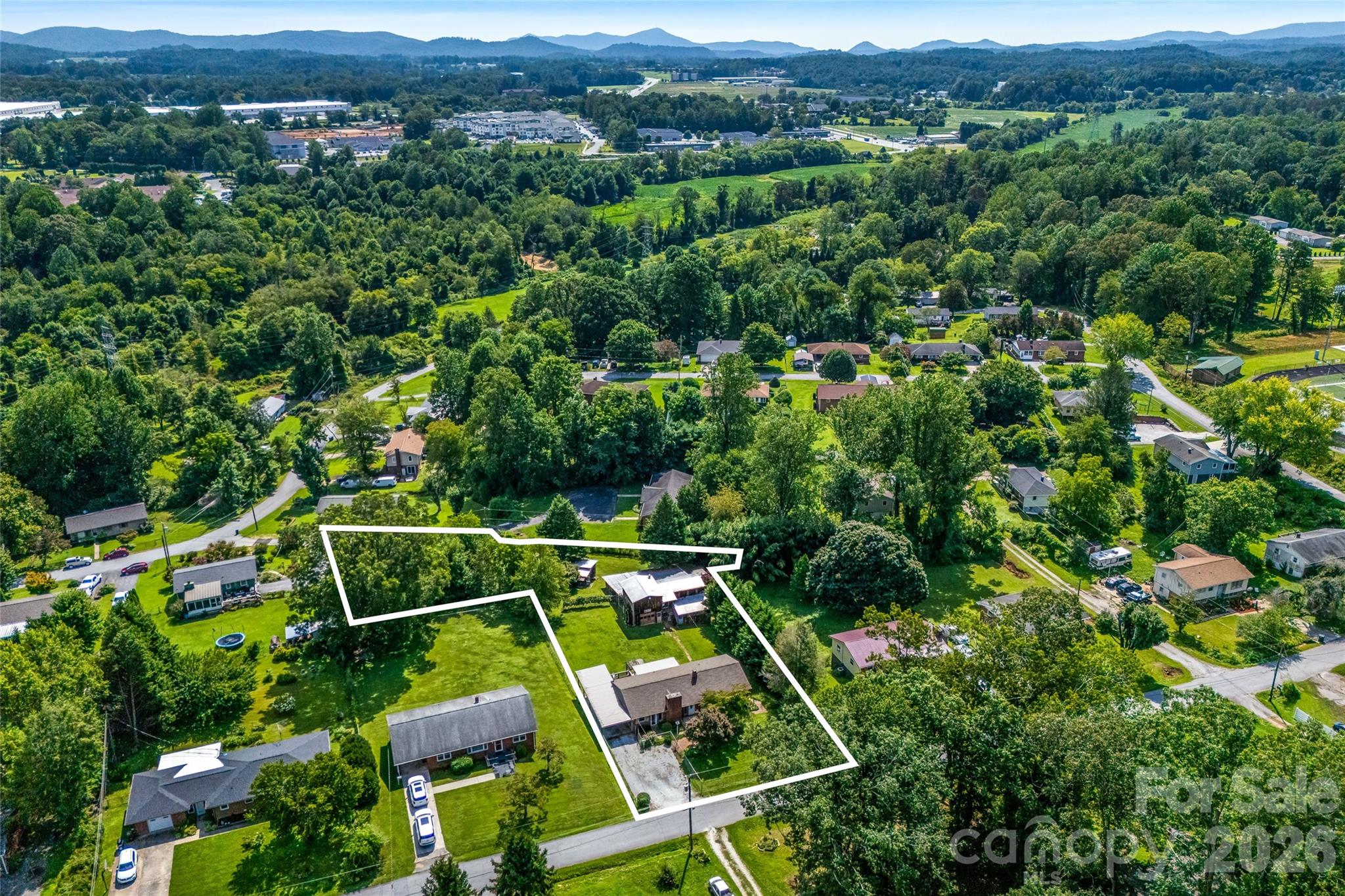 708 Loop Road — Hendersonville