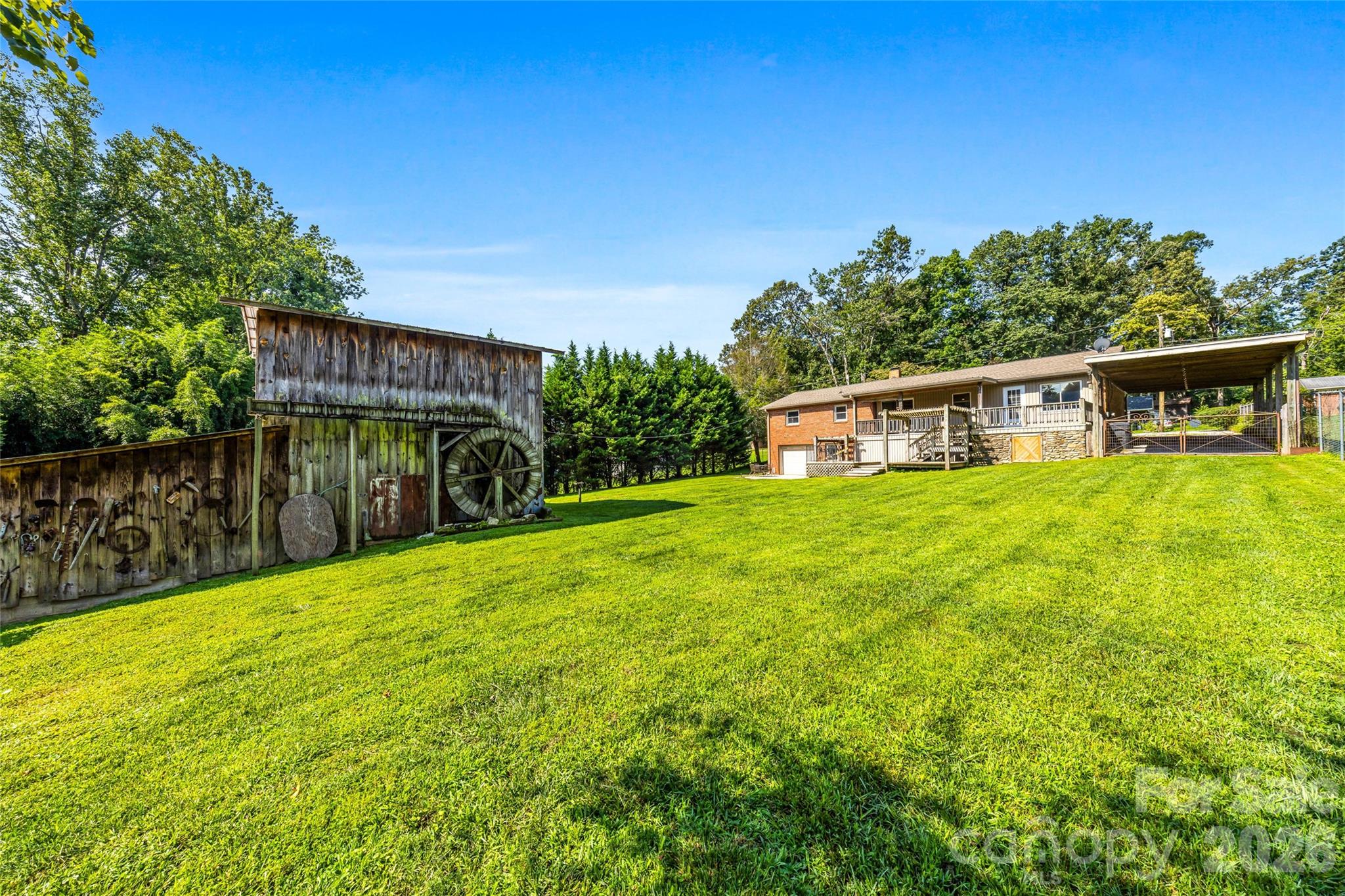 708 Loop Road — Hendersonville