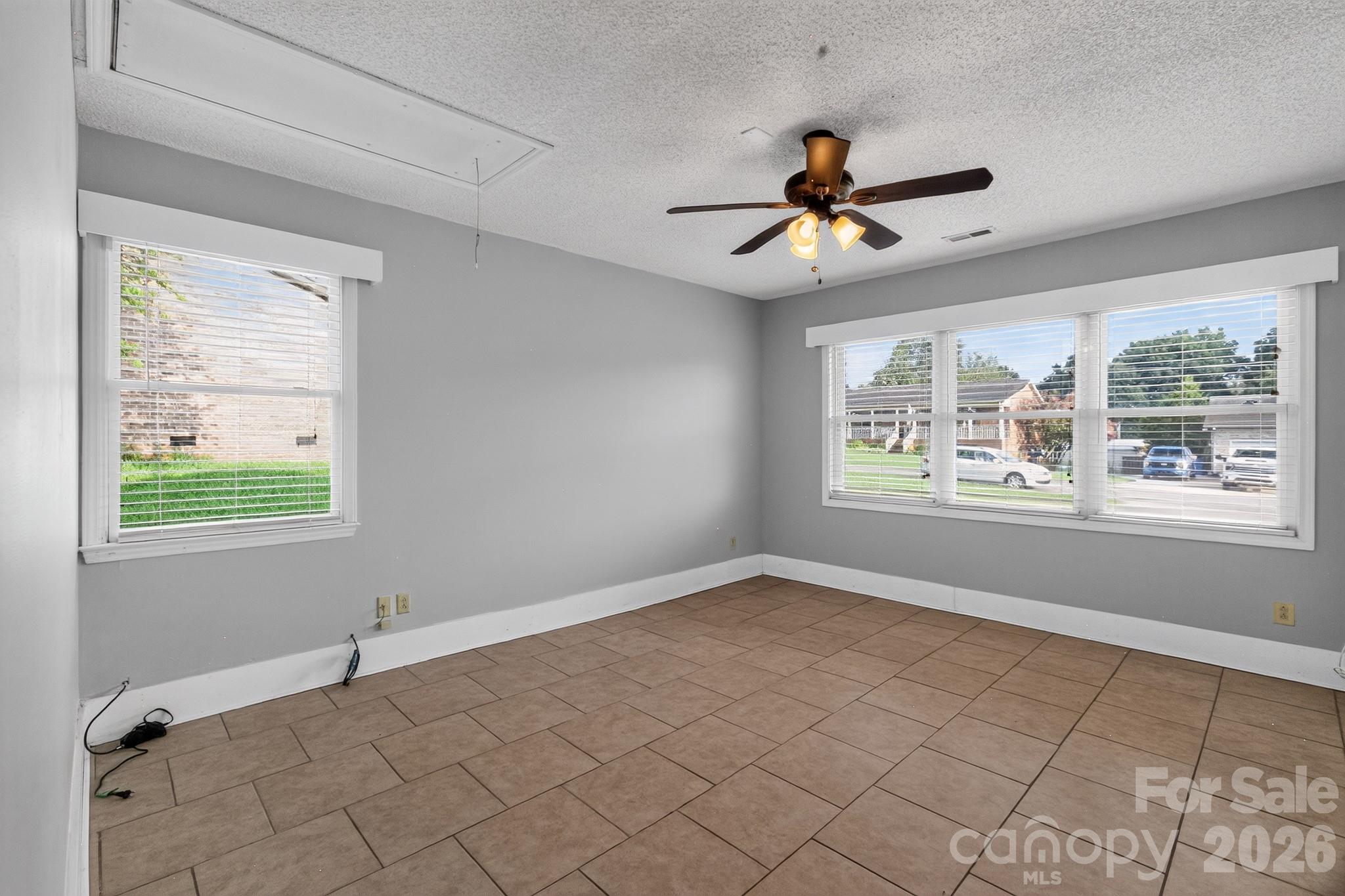 2504 Ashford Drive — Newton