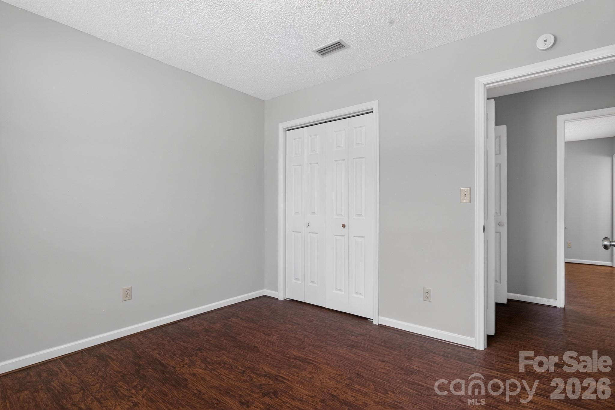 2504 Ashford Drive — Newton