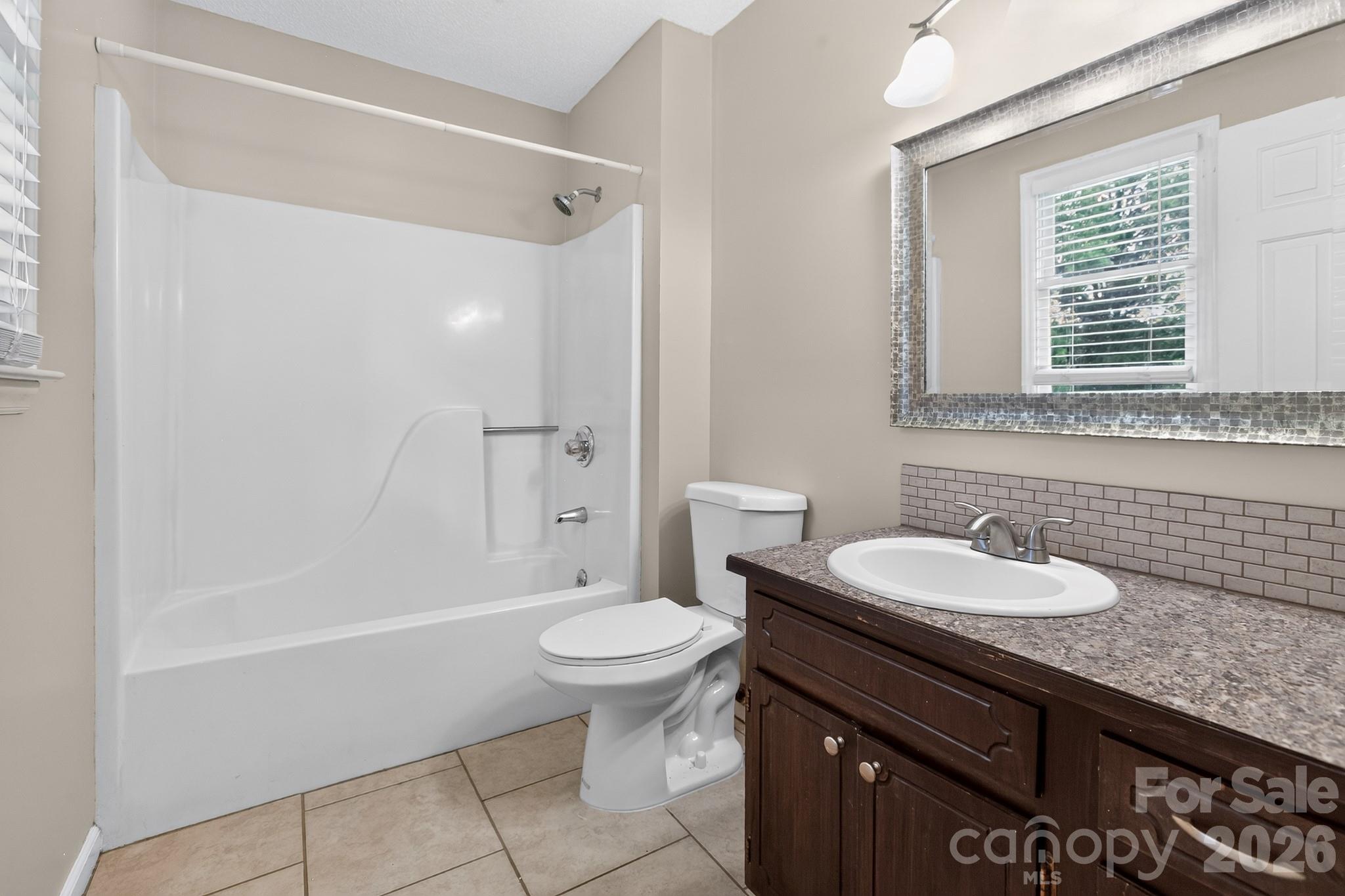 2504 Ashford Drive — Newton