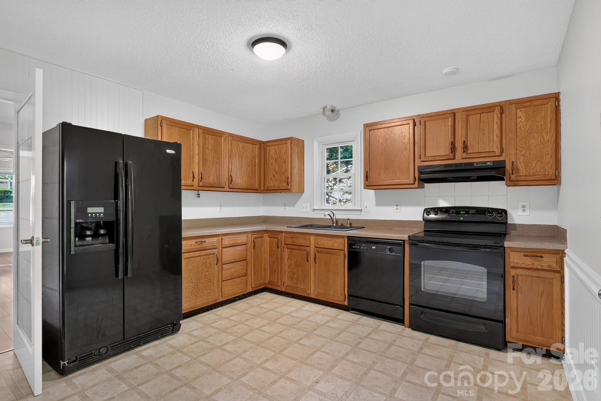 8316 Summerglen Circle — Charlotte