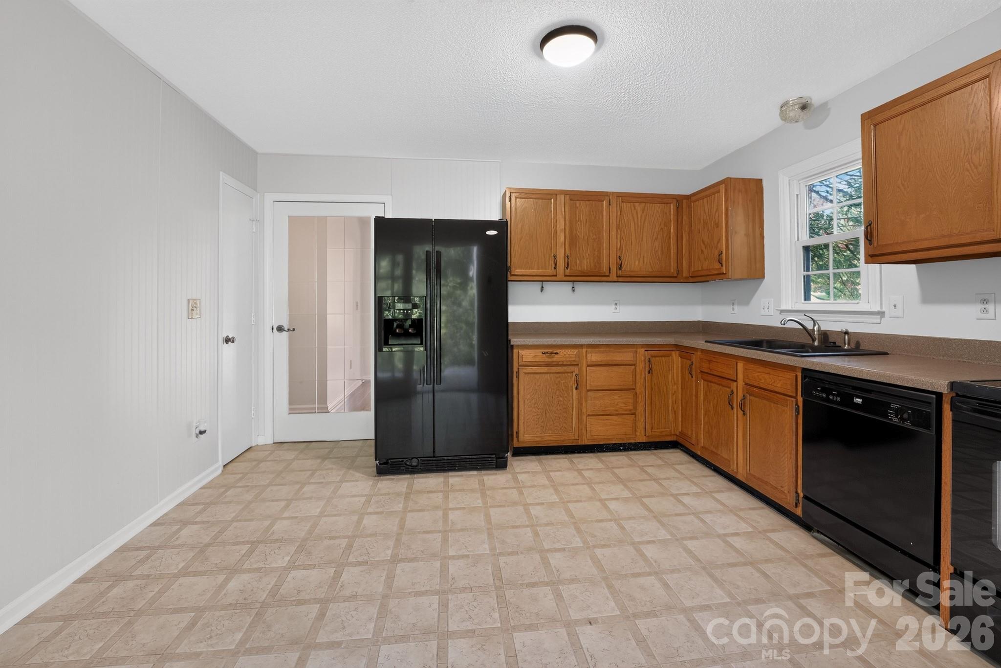 8316 Summerglen Circle — Charlotte