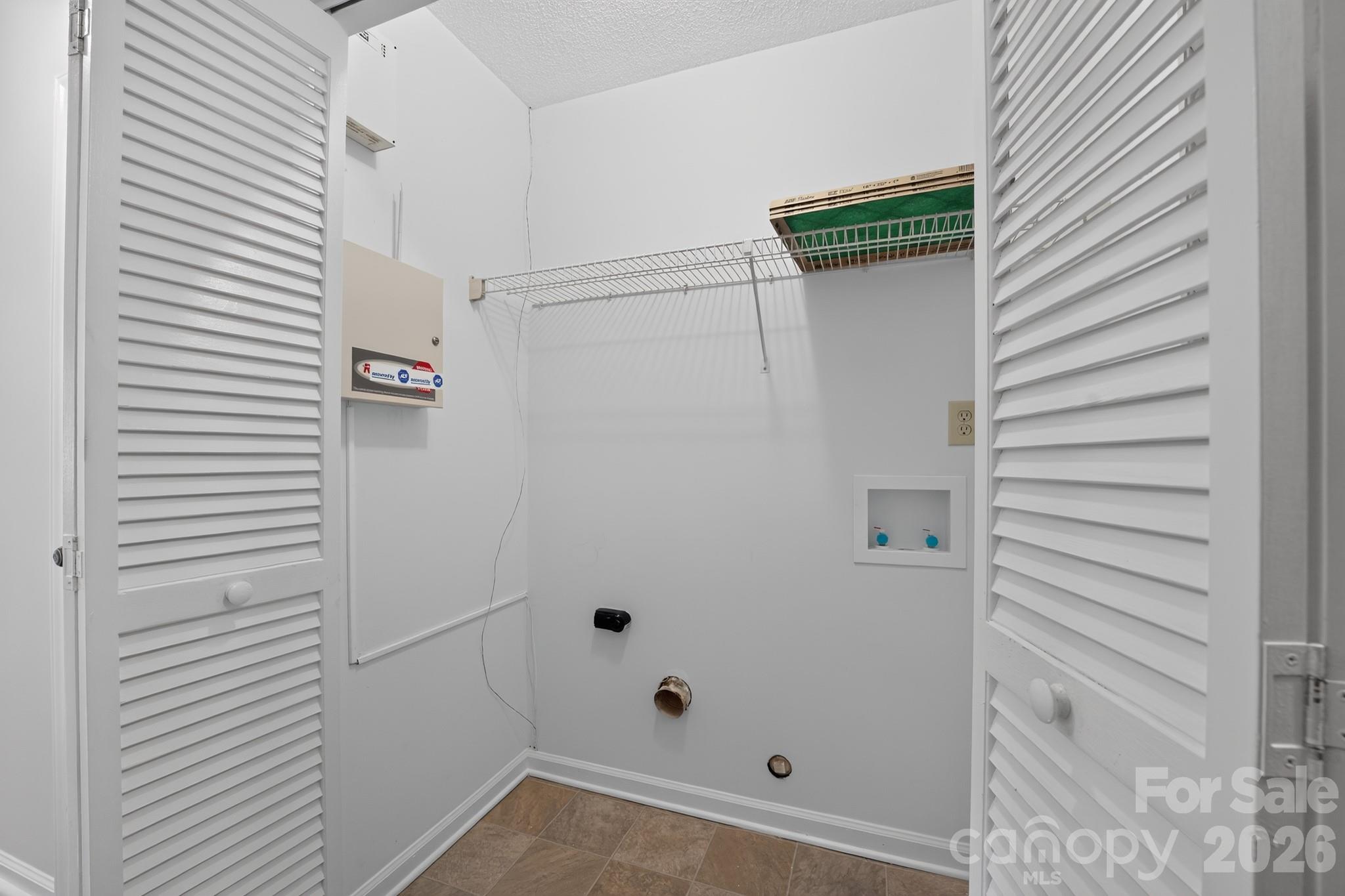 8316 Summerglen Circle — Charlotte