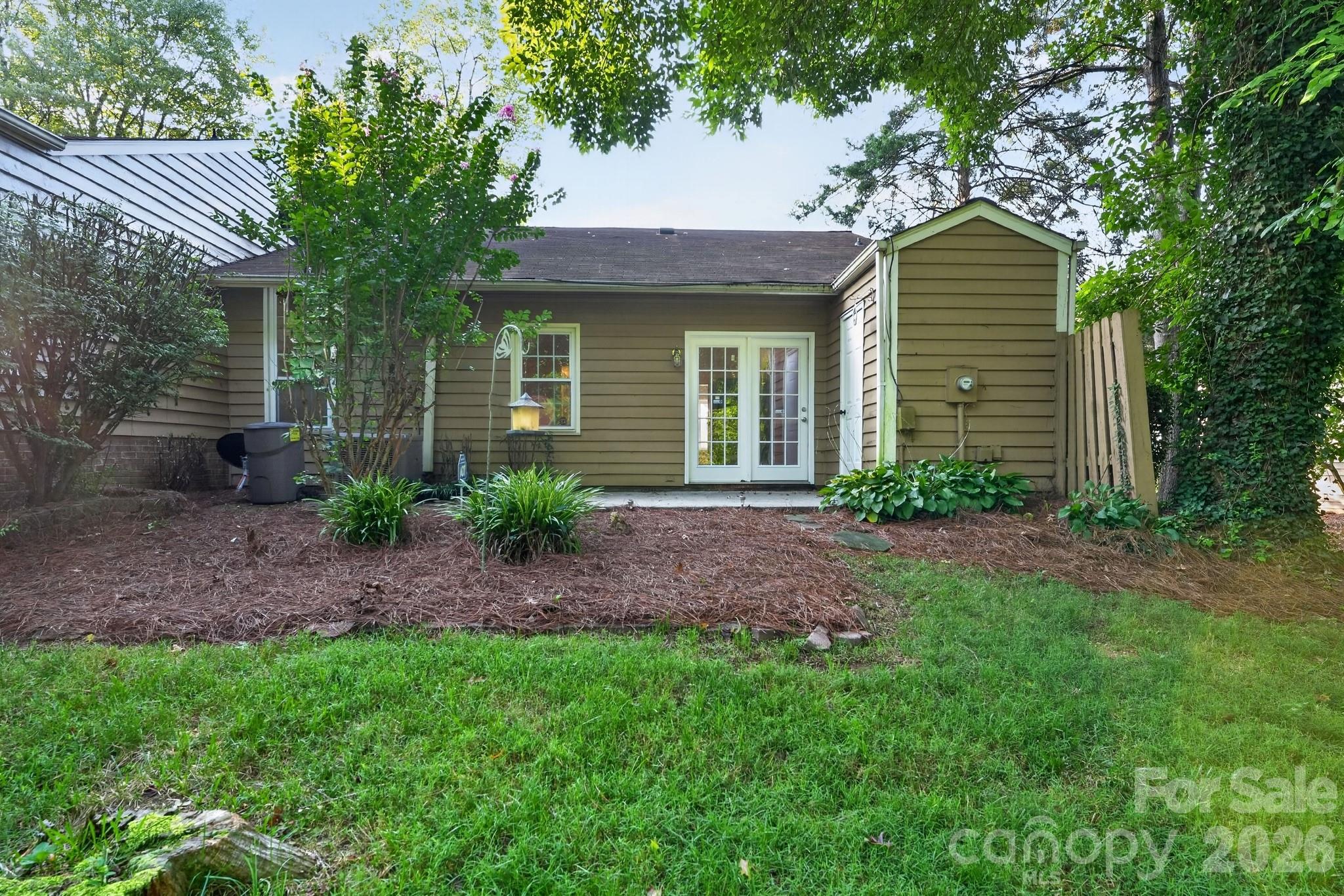 8316 Summerglen Circle — Charlotte