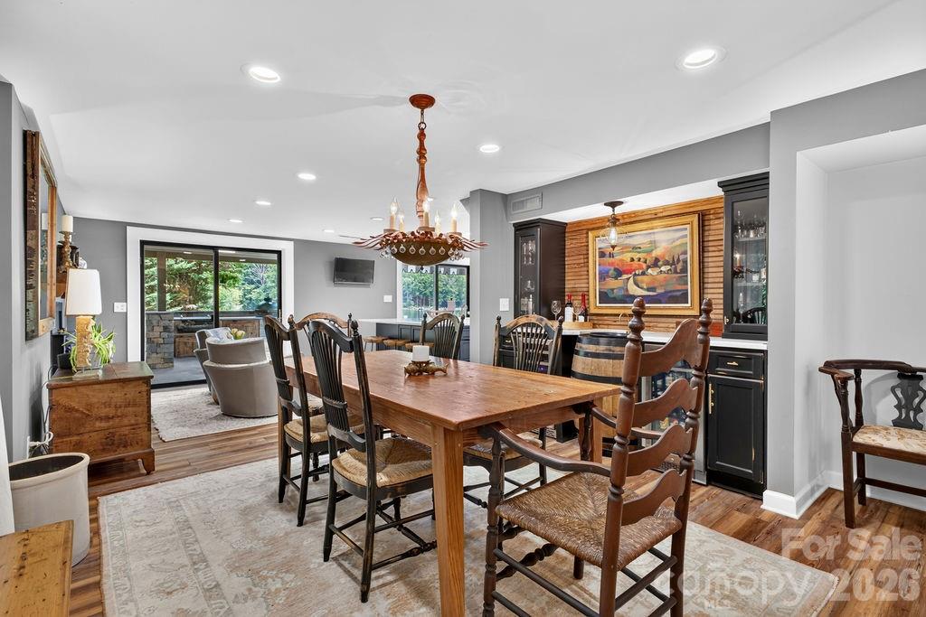 865 Haven Drive — Saluda