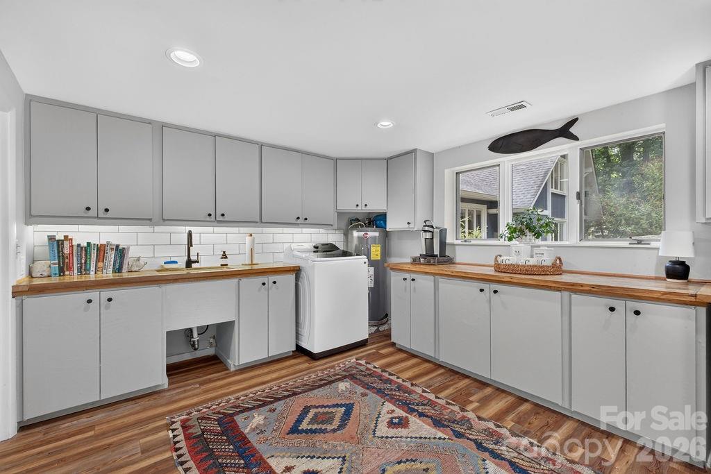 865 Haven Drive — Saluda