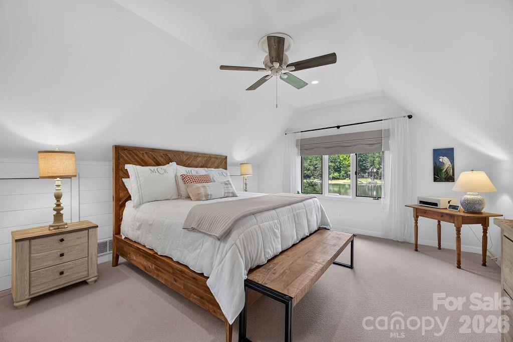 865 Haven Drive — Saluda