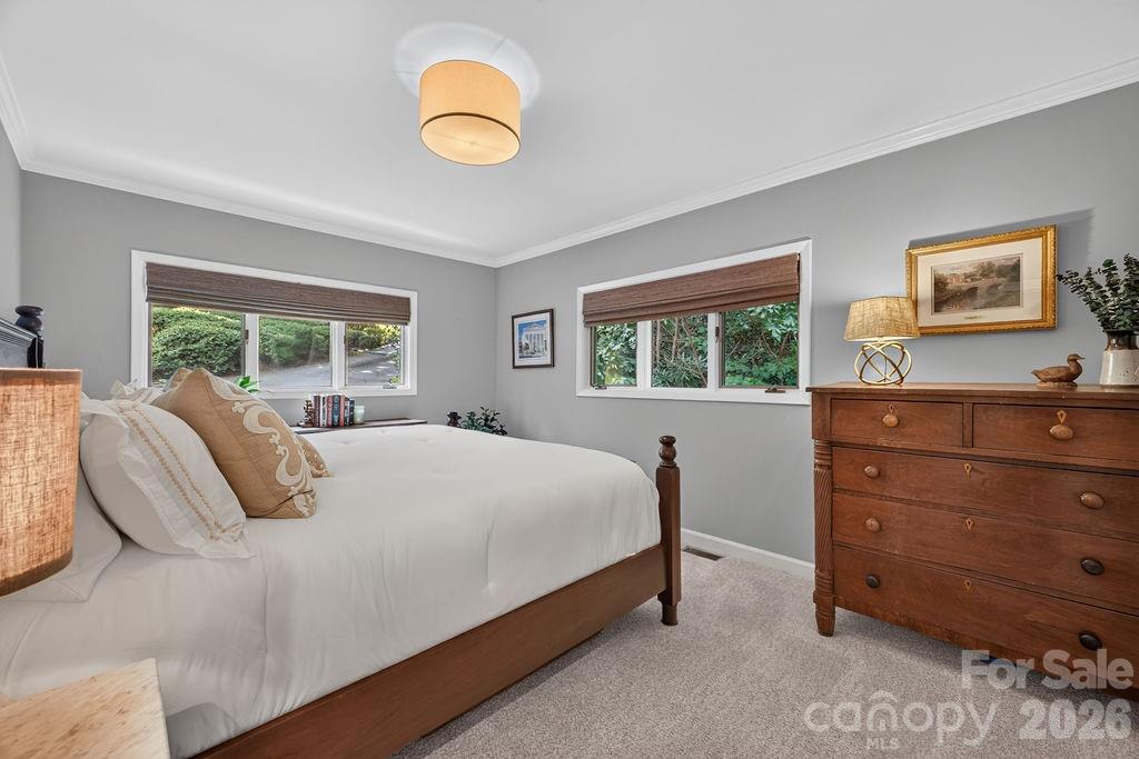 865 Haven Drive — Saluda