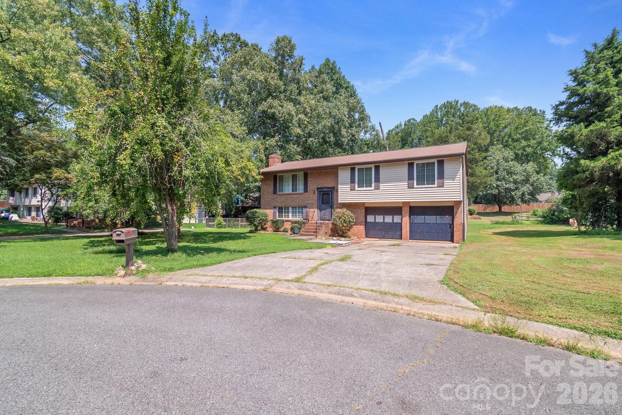 6204 Turtle Neck Lane — Charlotte