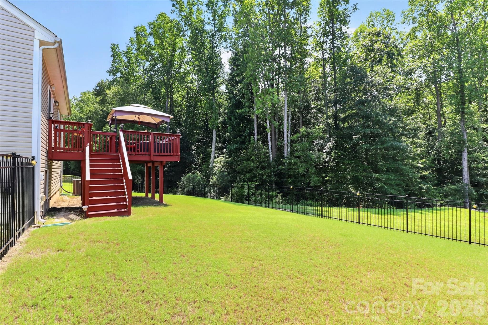 1051 Ava Trail Lane — Clover