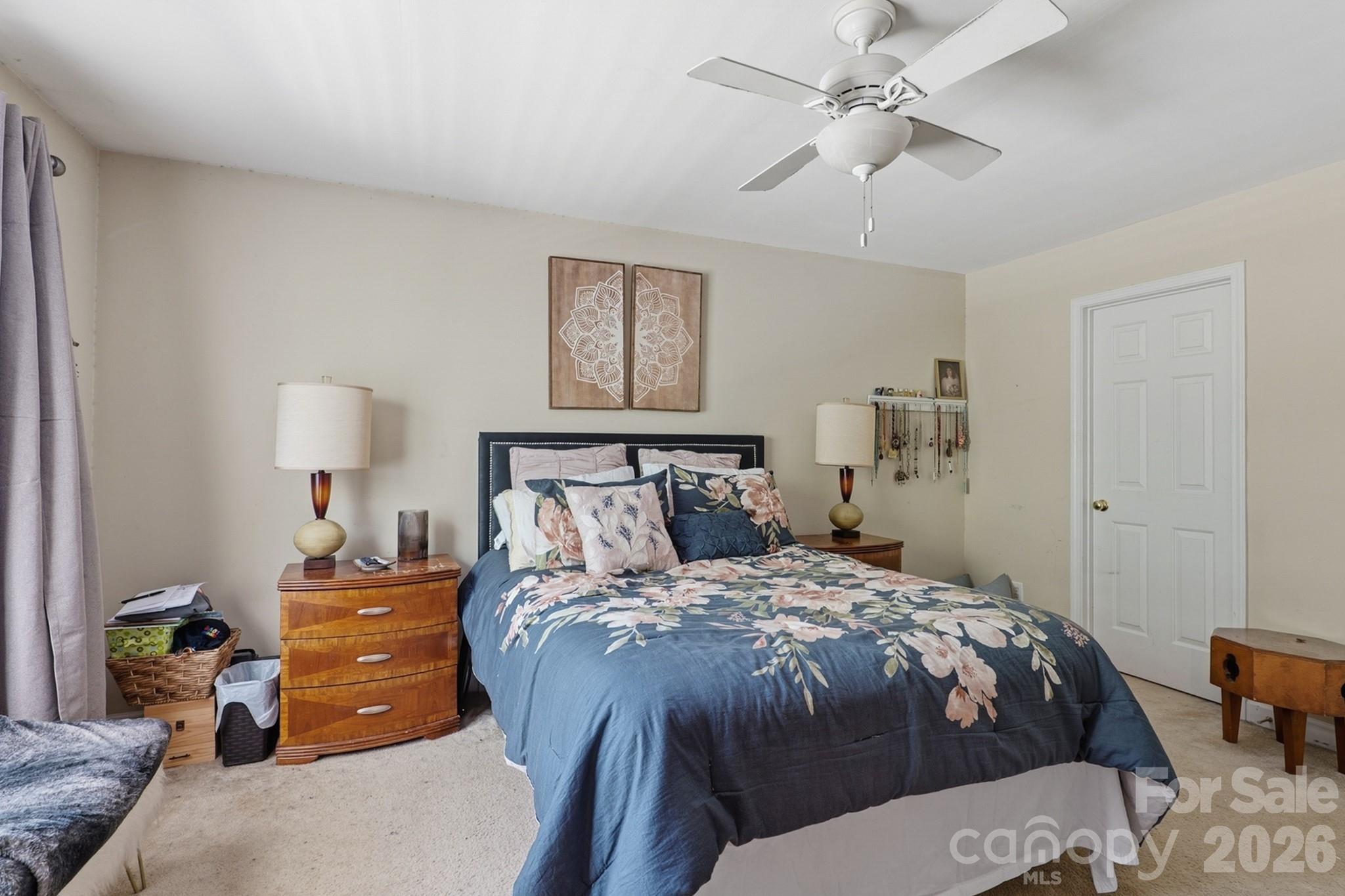 348 Valley Brook Lane SE — Concord