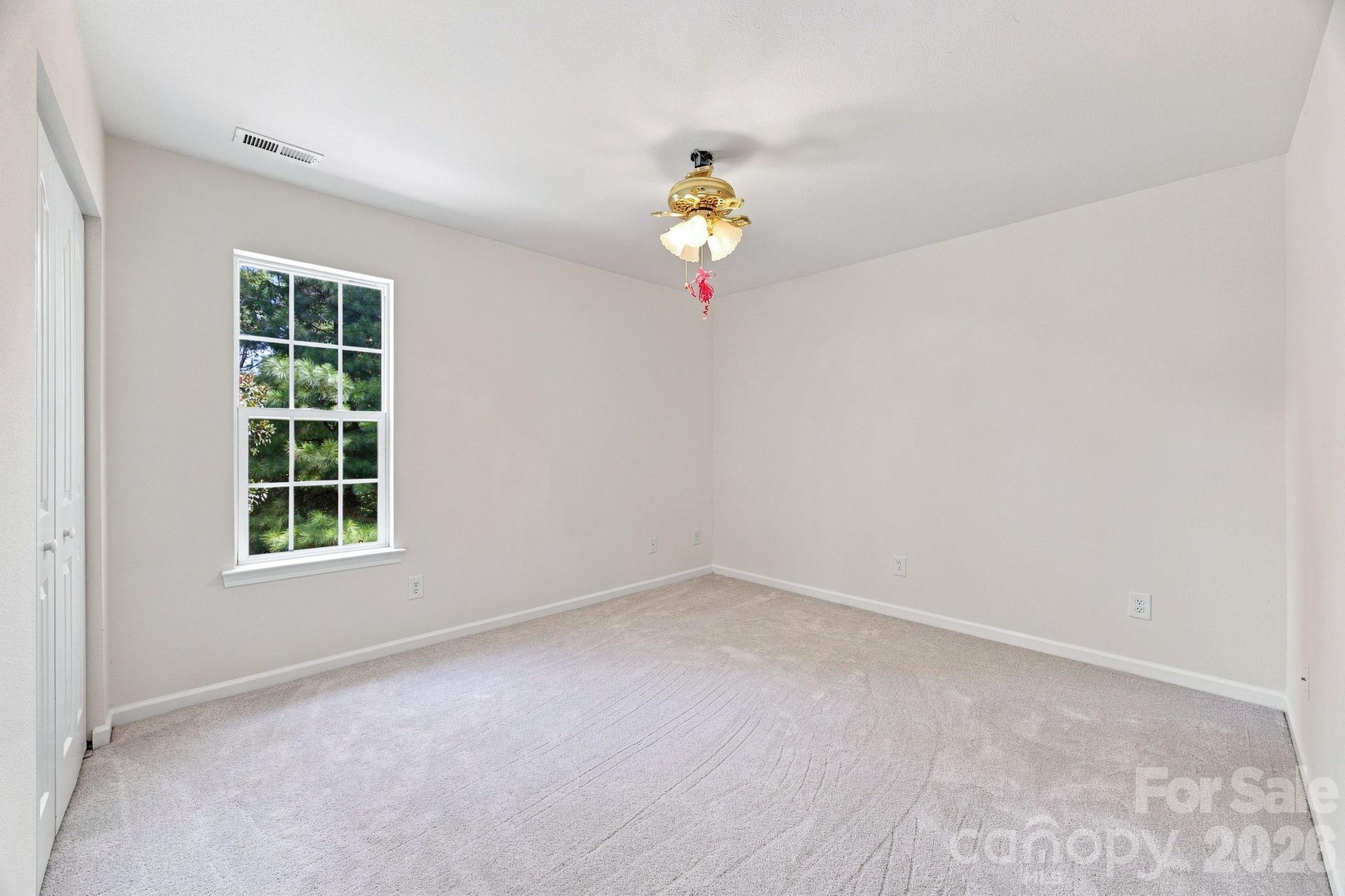 9716 Southampton Commons Drive — Charlotte