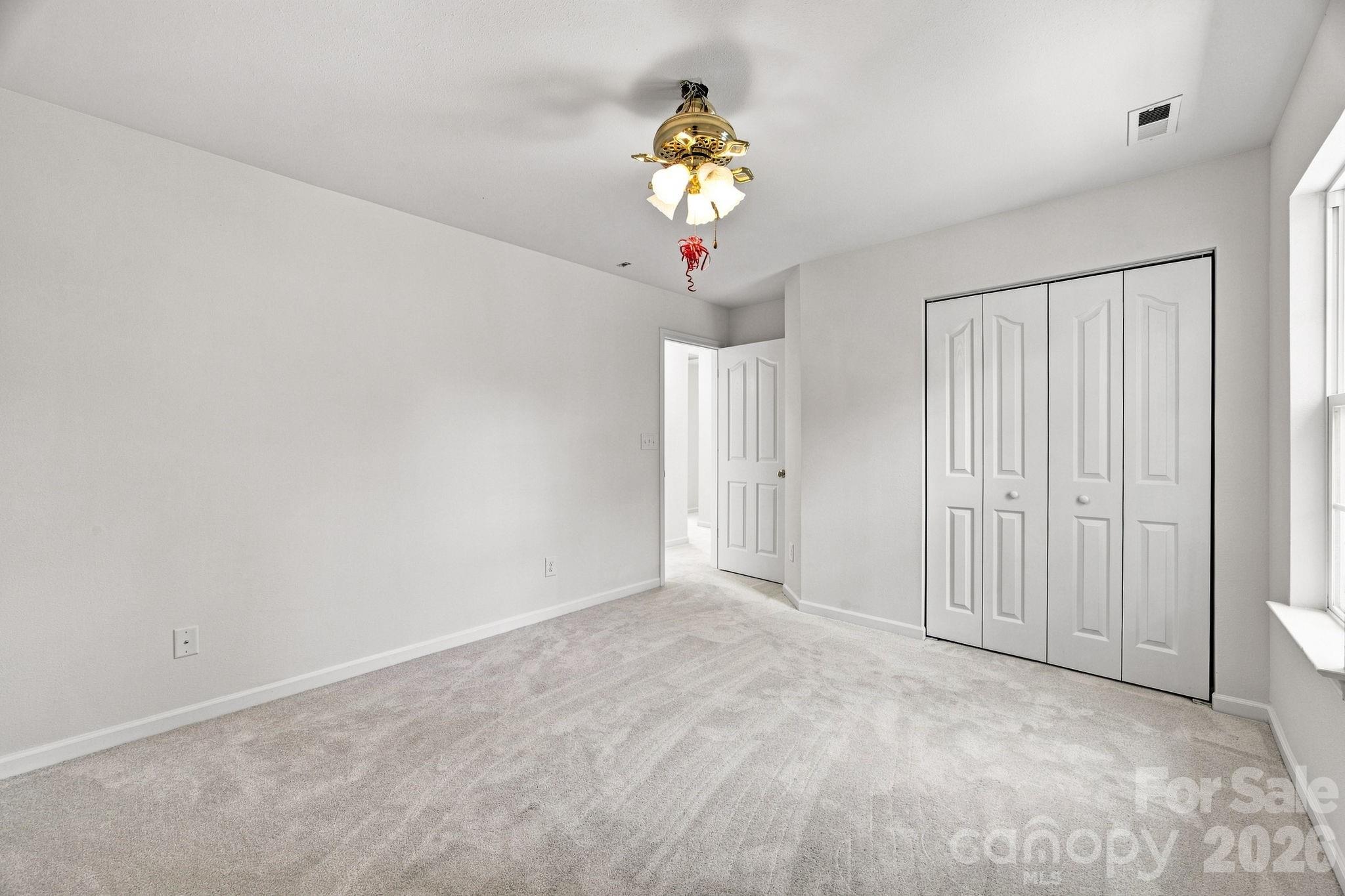 9716 Southampton Commons Drive — Charlotte