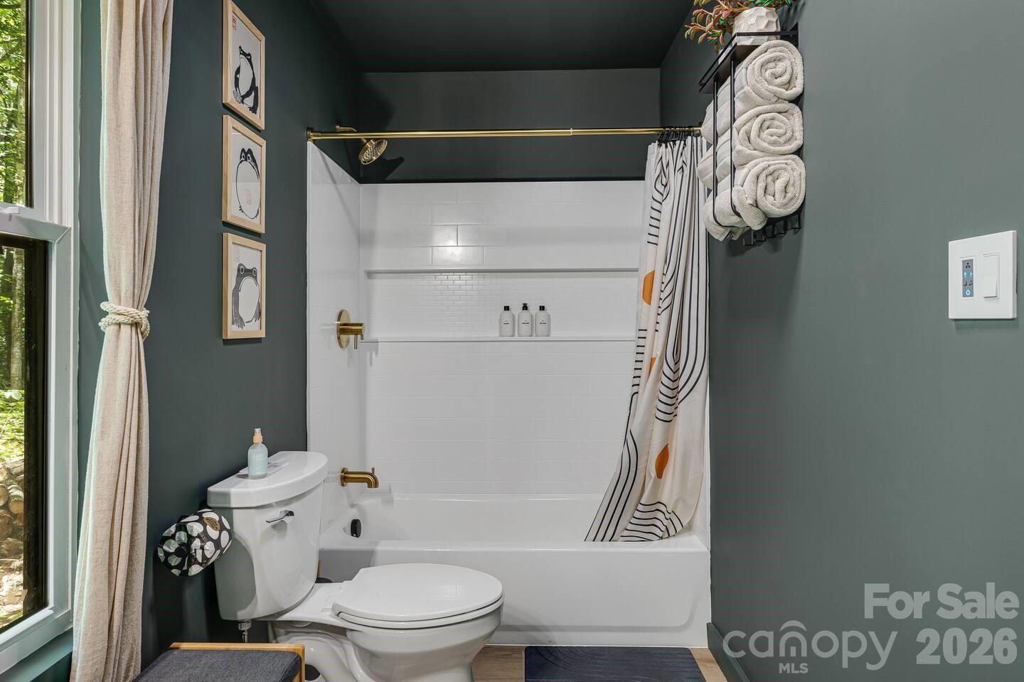 352 Twinbrook Lane — Maggie Valley