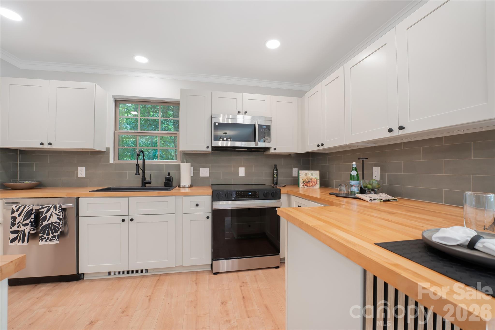 6316 Grove Park Boulevard — Charlotte