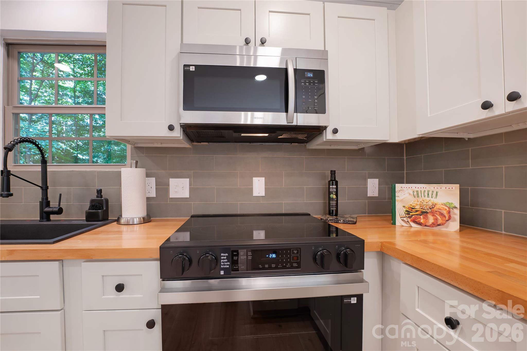 6316 Grove Park Boulevard — Charlotte