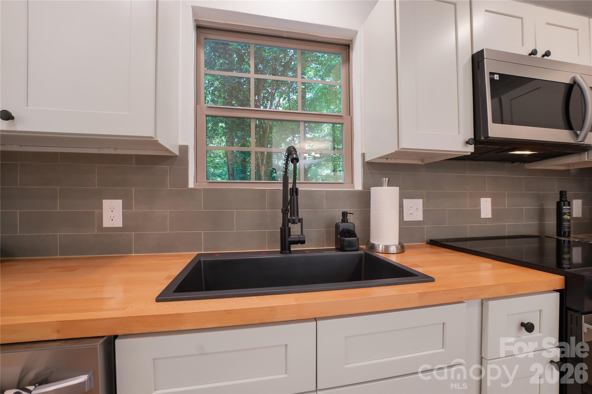 6316 Grove Park Boulevard — Charlotte