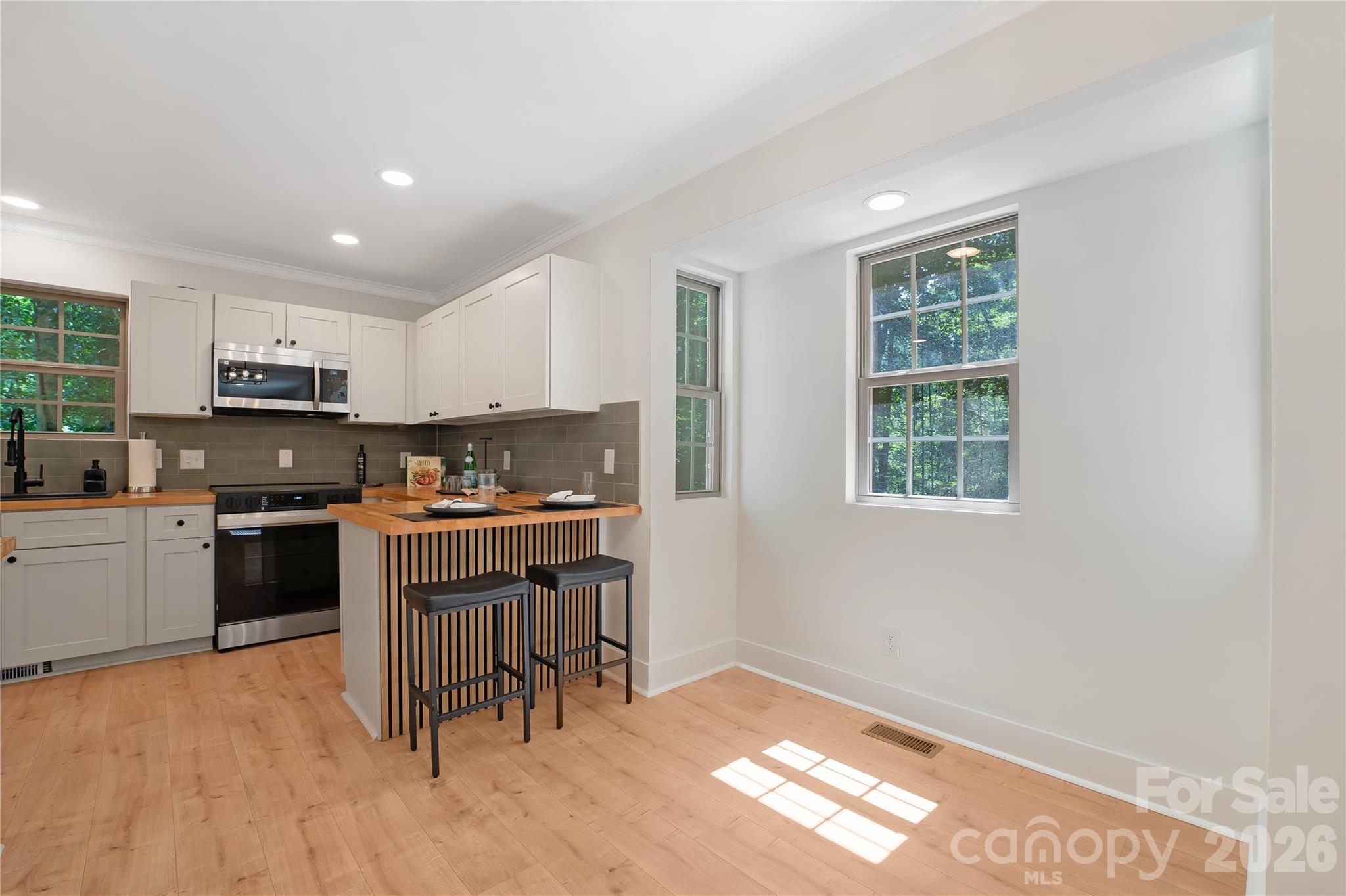 6316 Grove Park Boulevard — Charlotte