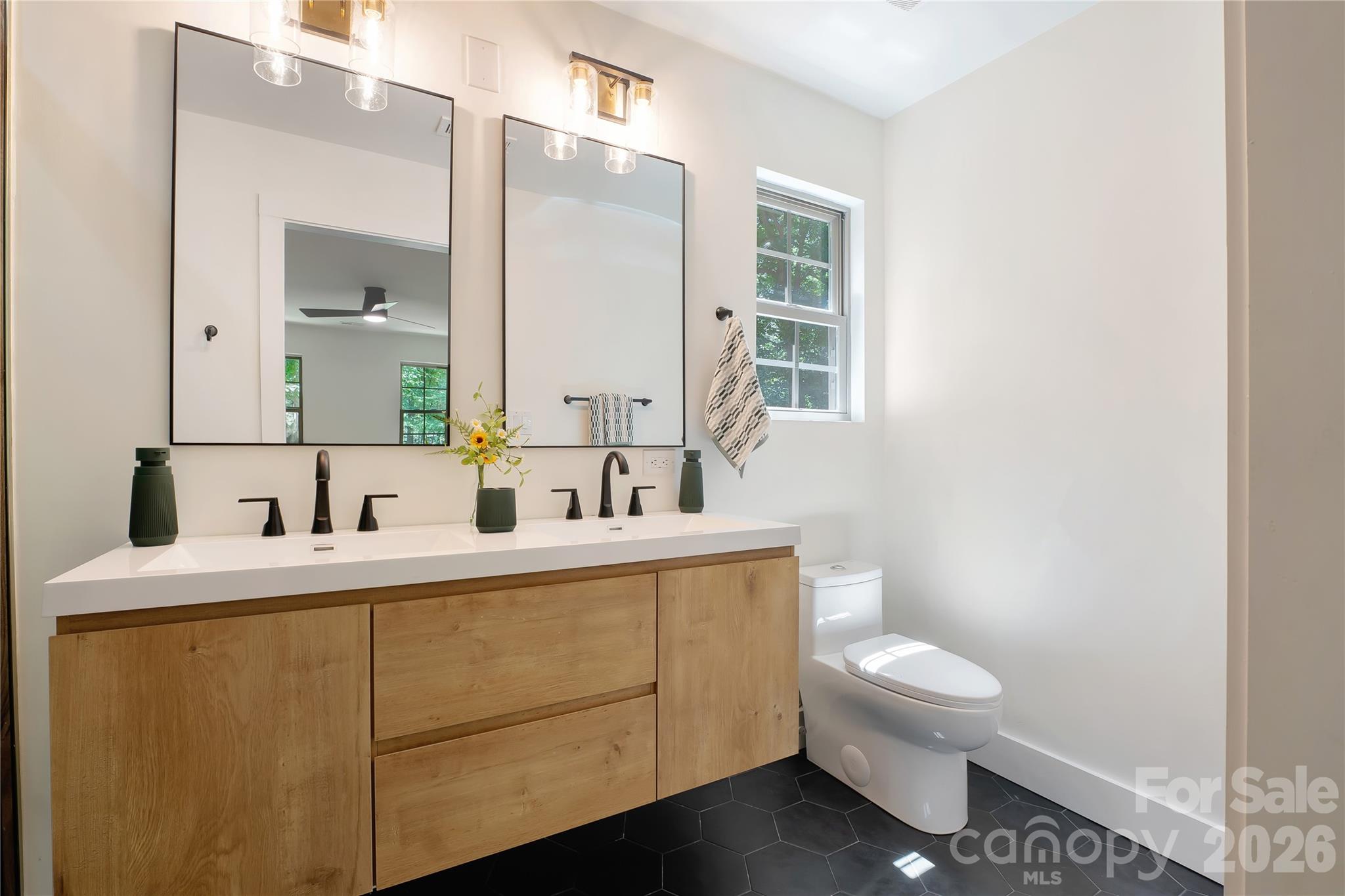 6316 Grove Park Boulevard — Charlotte