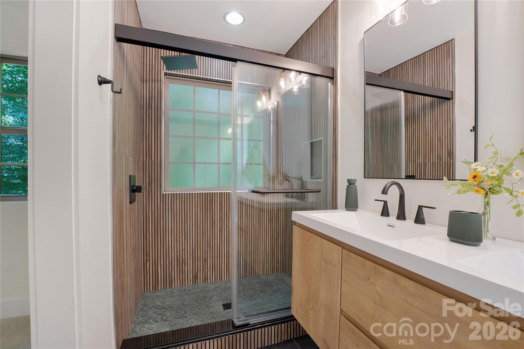 6316 Grove Park Boulevard — Charlotte