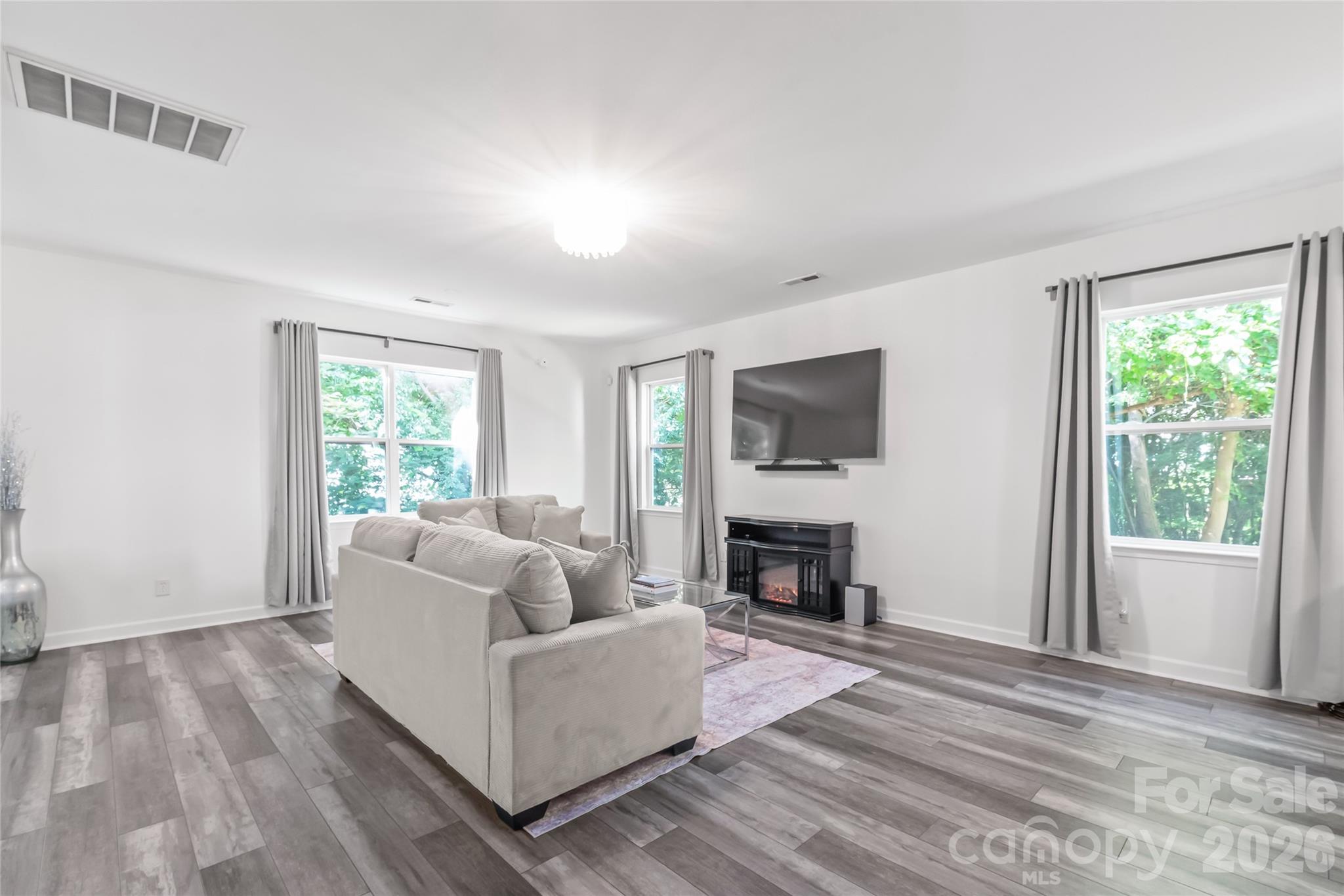 6404 Lanzerac Manor Drive — Charlotte