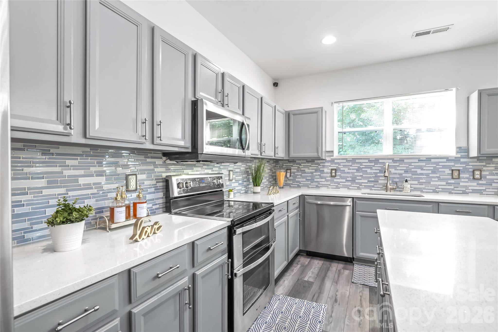 6404 Lanzerac Manor Drive — Charlotte