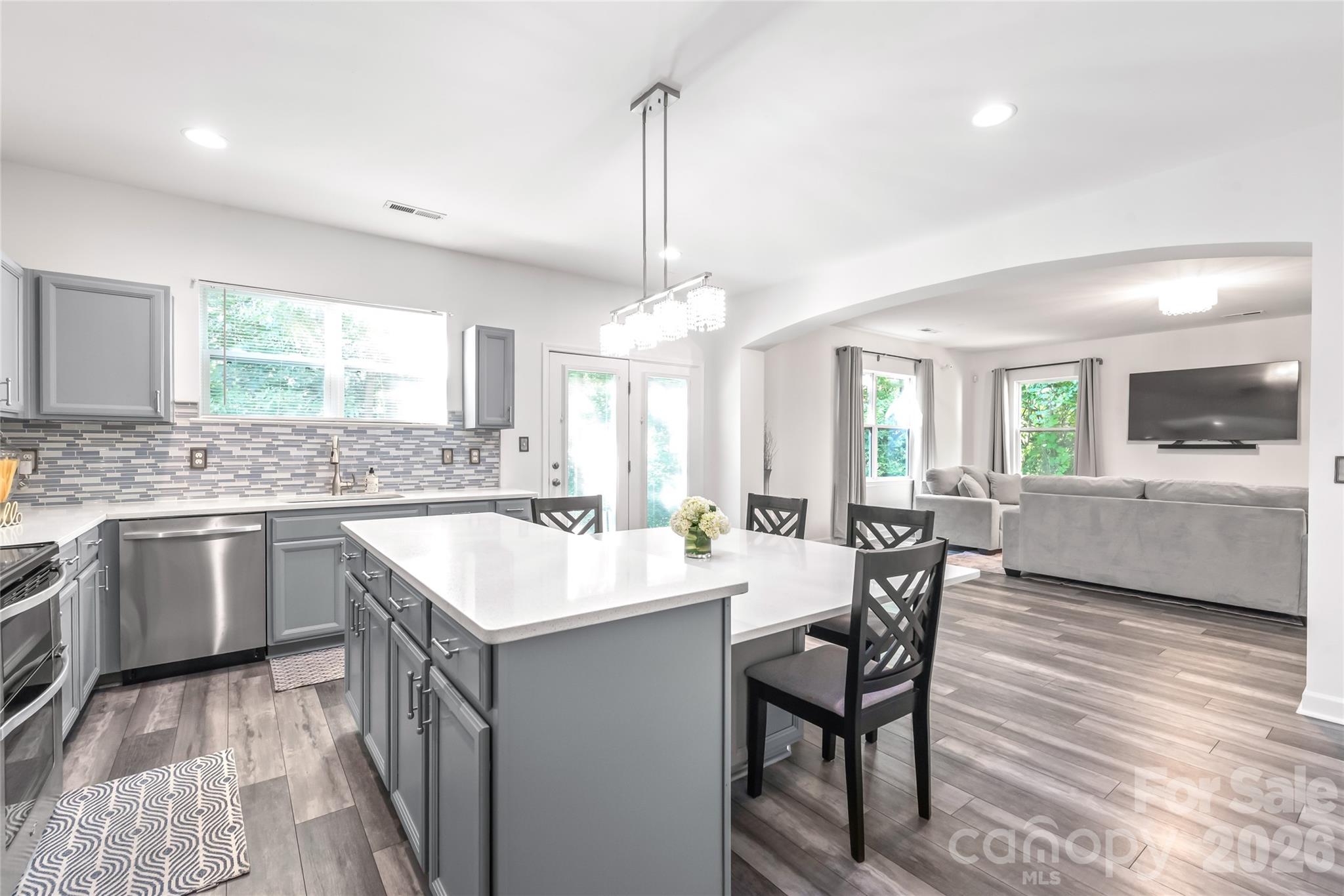 6404 Lanzerac Manor Drive — Charlotte