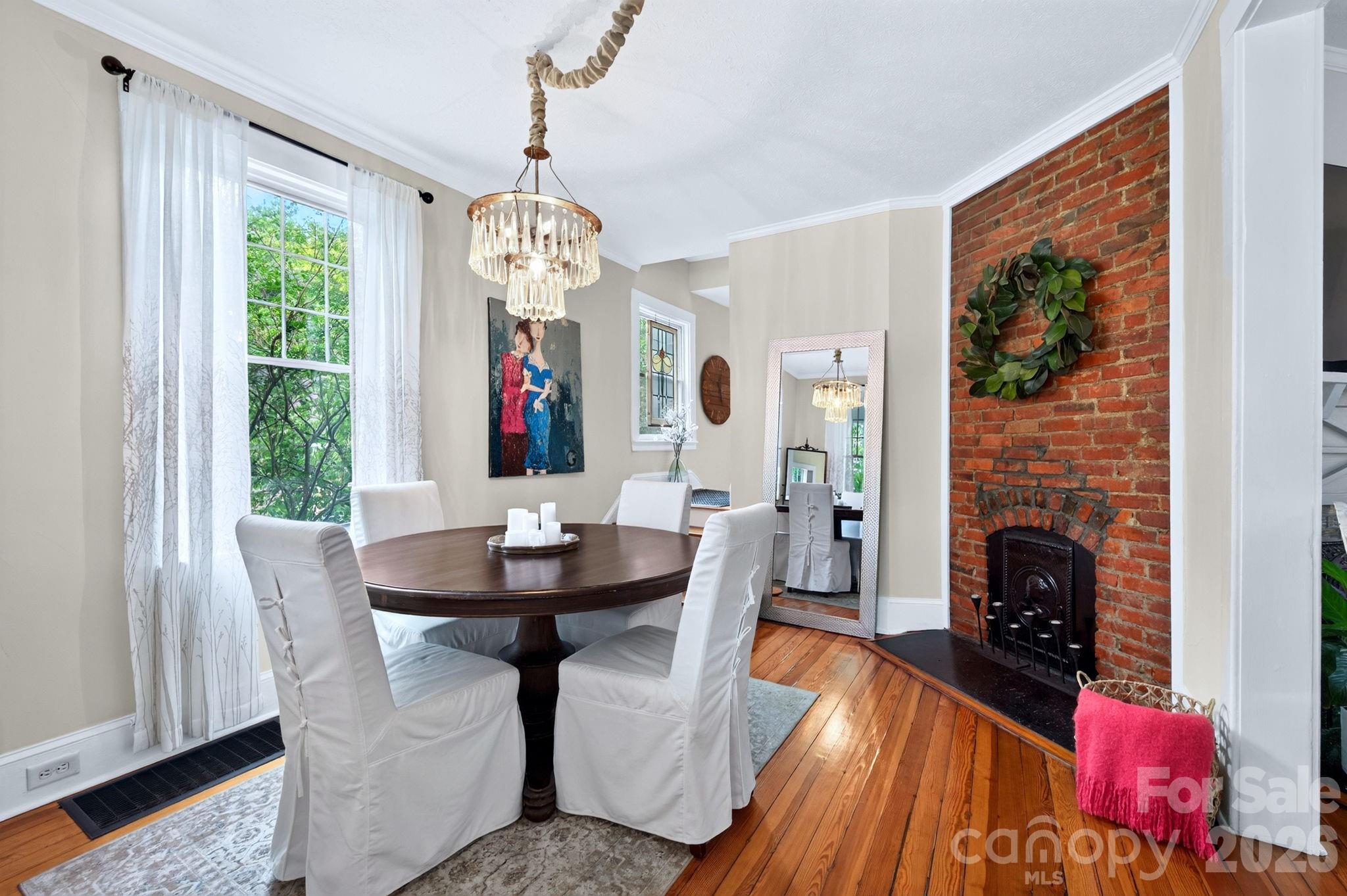 46 E Chestnut Street — Asheville