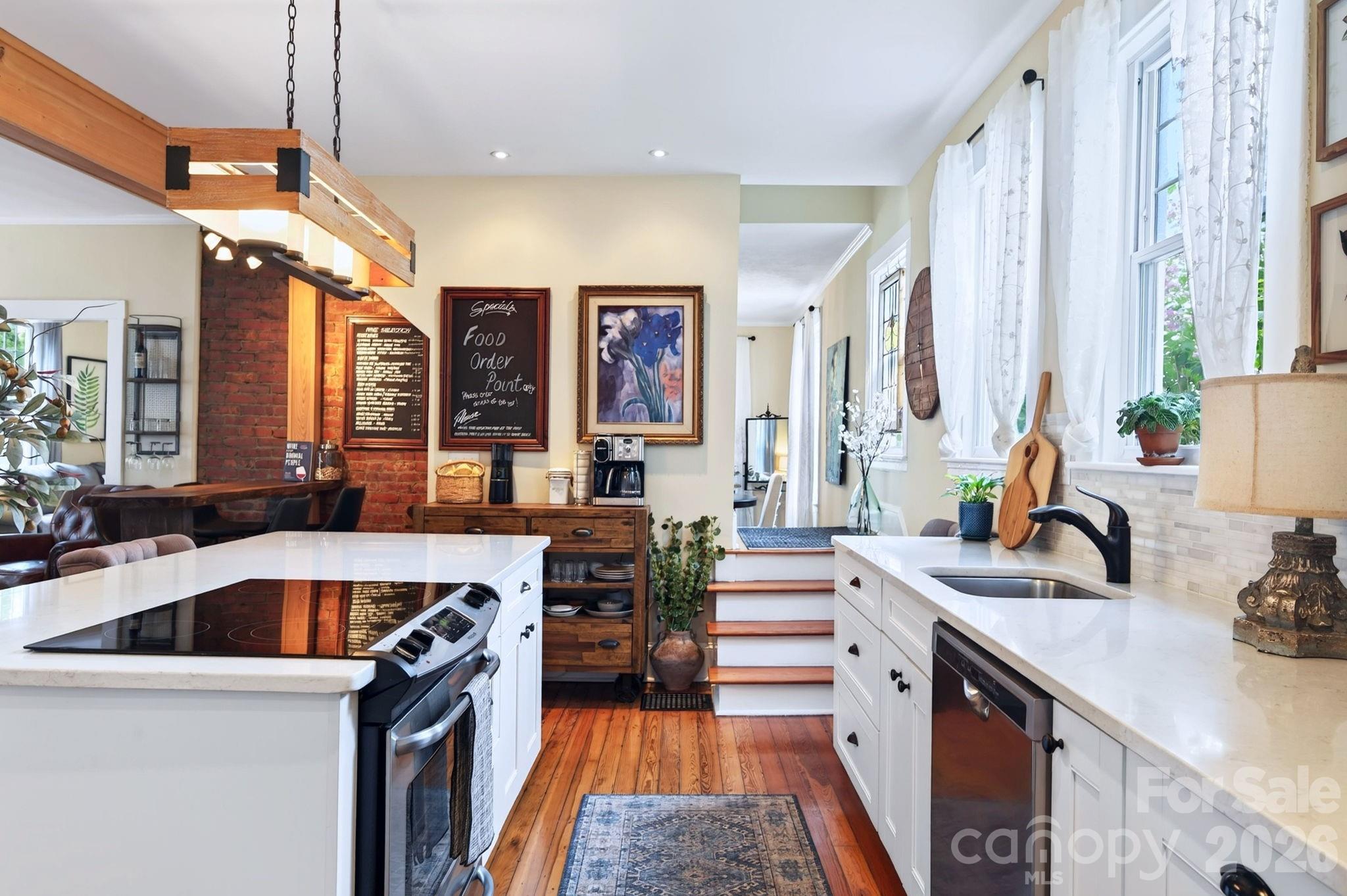 46 E Chestnut Street — Asheville