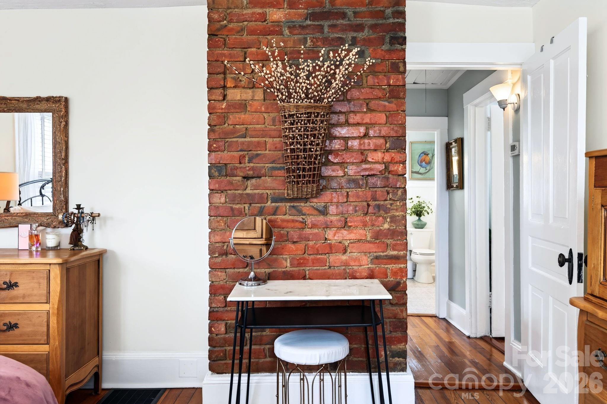 46 E Chestnut Street — Asheville