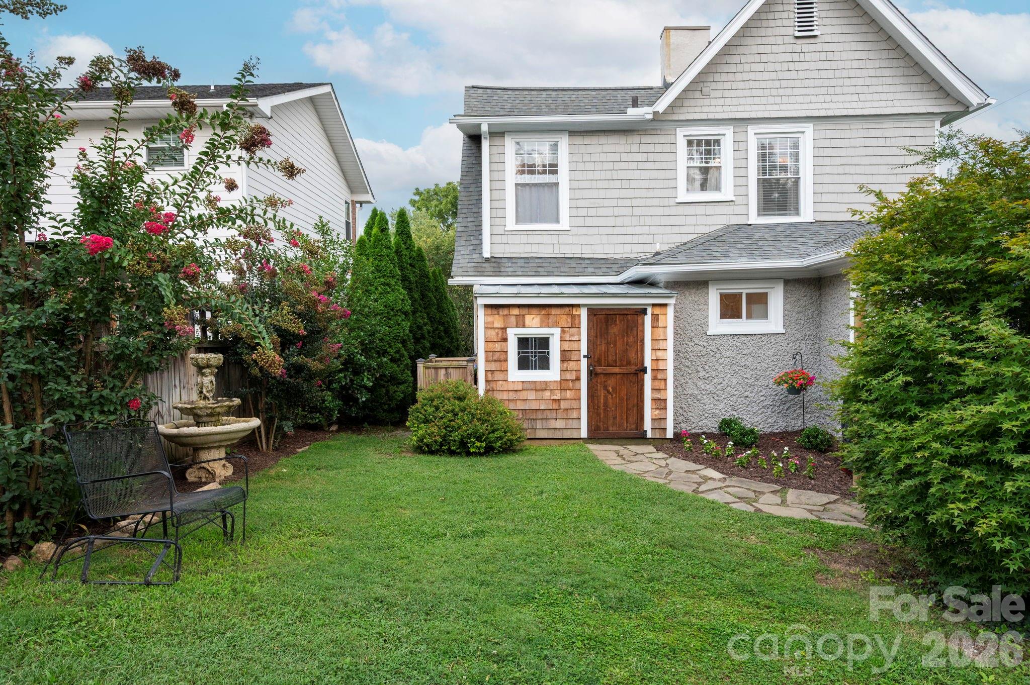 46 E Chestnut Street — Asheville