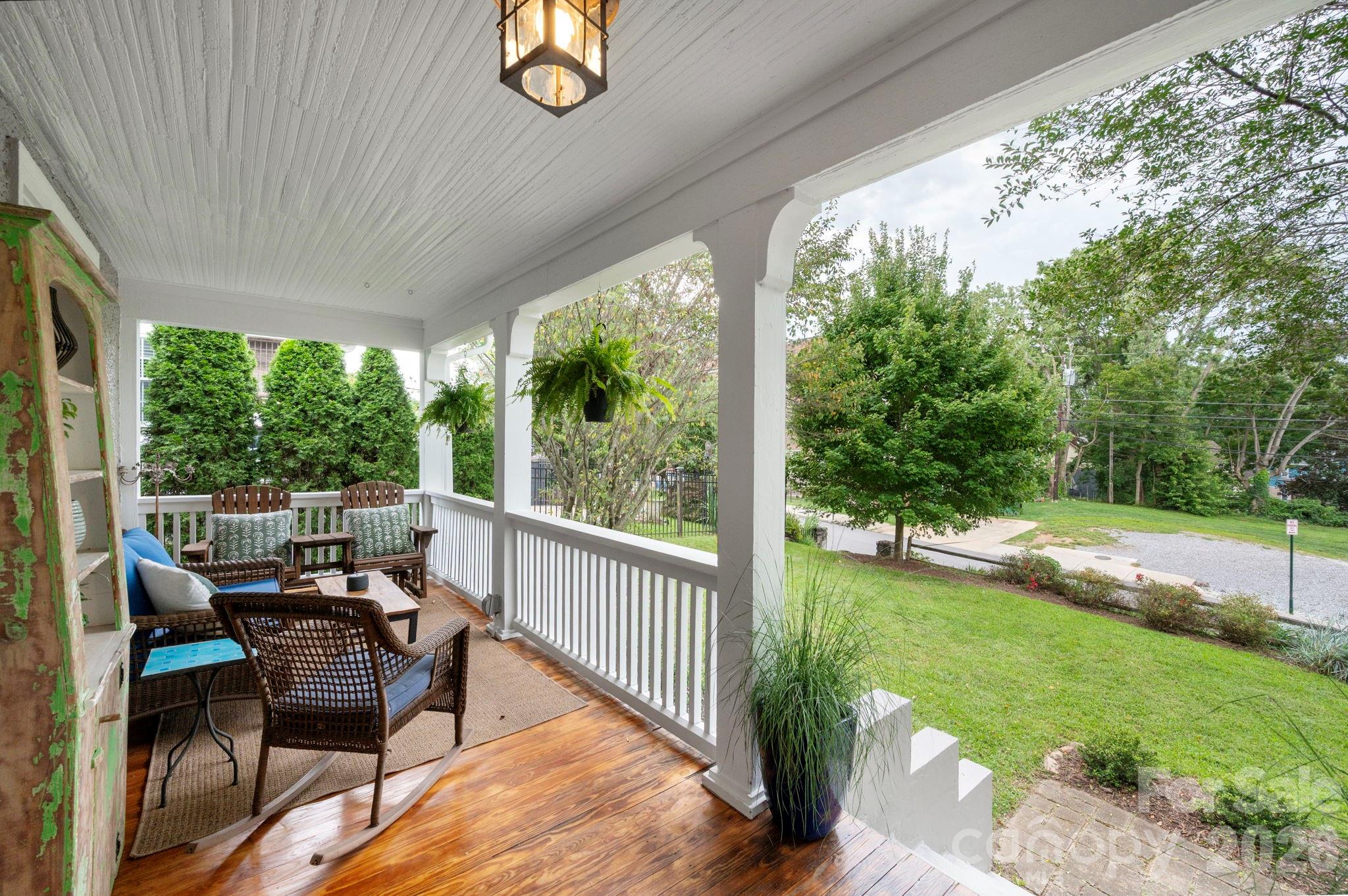 46 E Chestnut Street — Asheville
