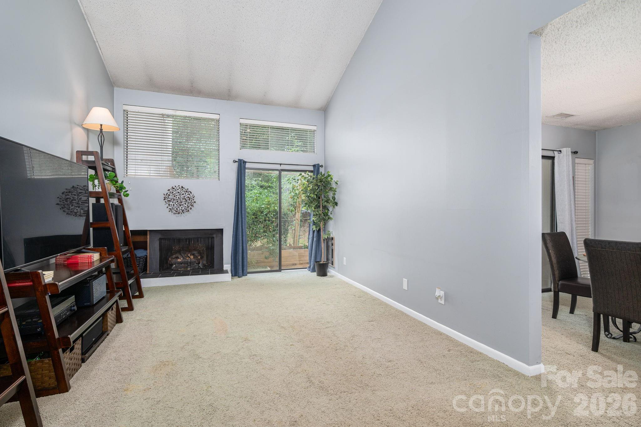 182 Riverview Terrace — Clover