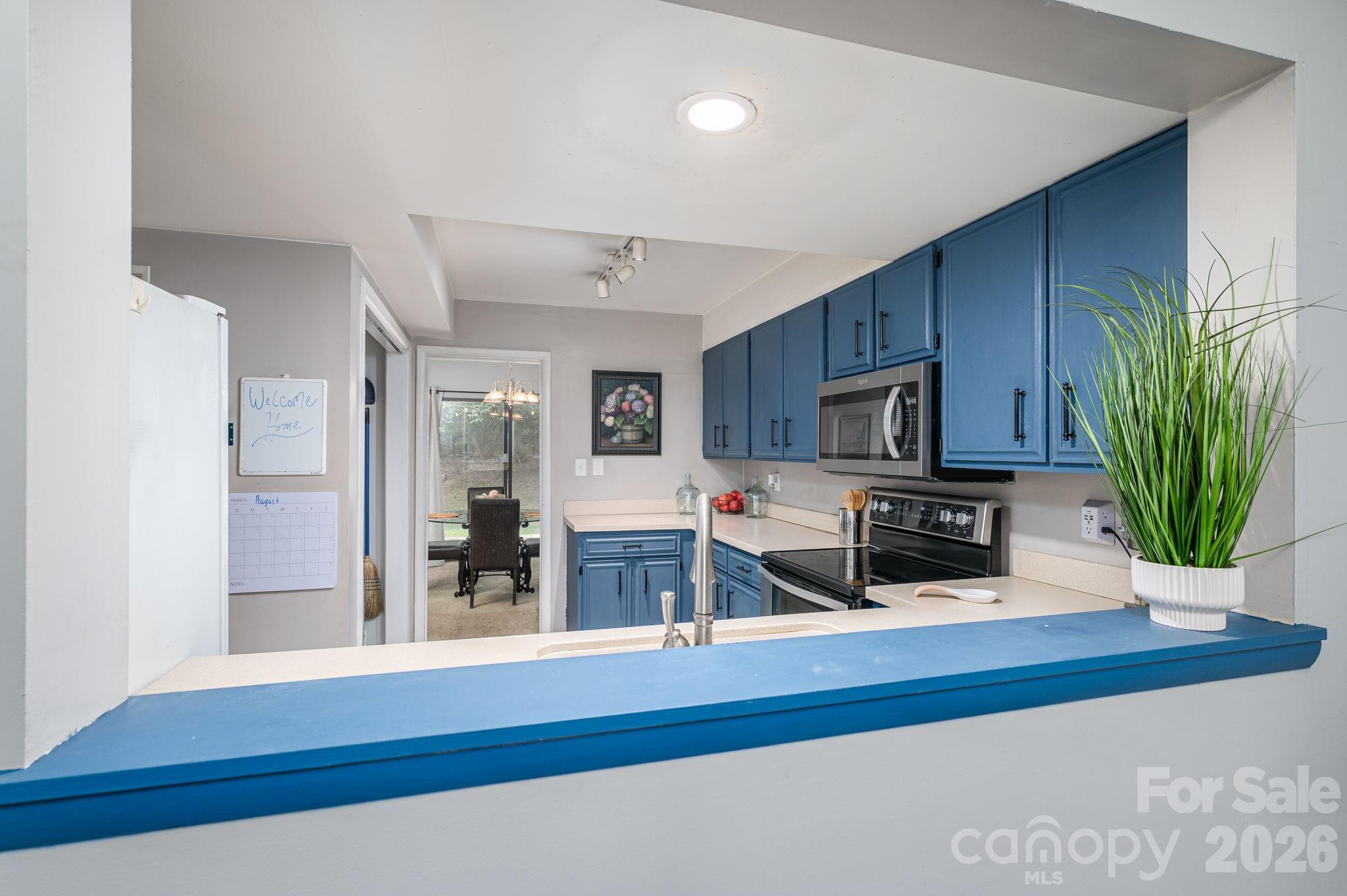 182 Riverview Terrace — Clover