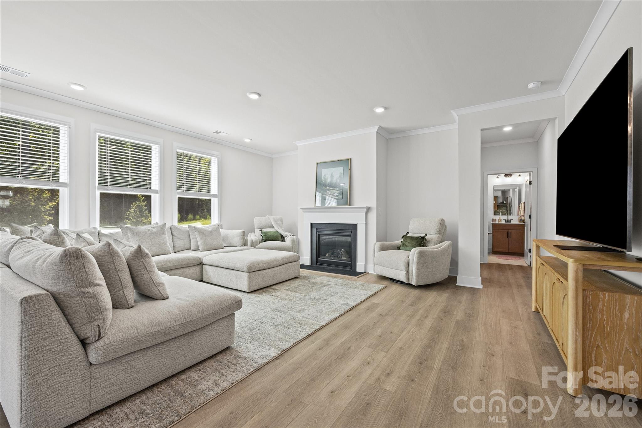 213 Miramar Drive — York